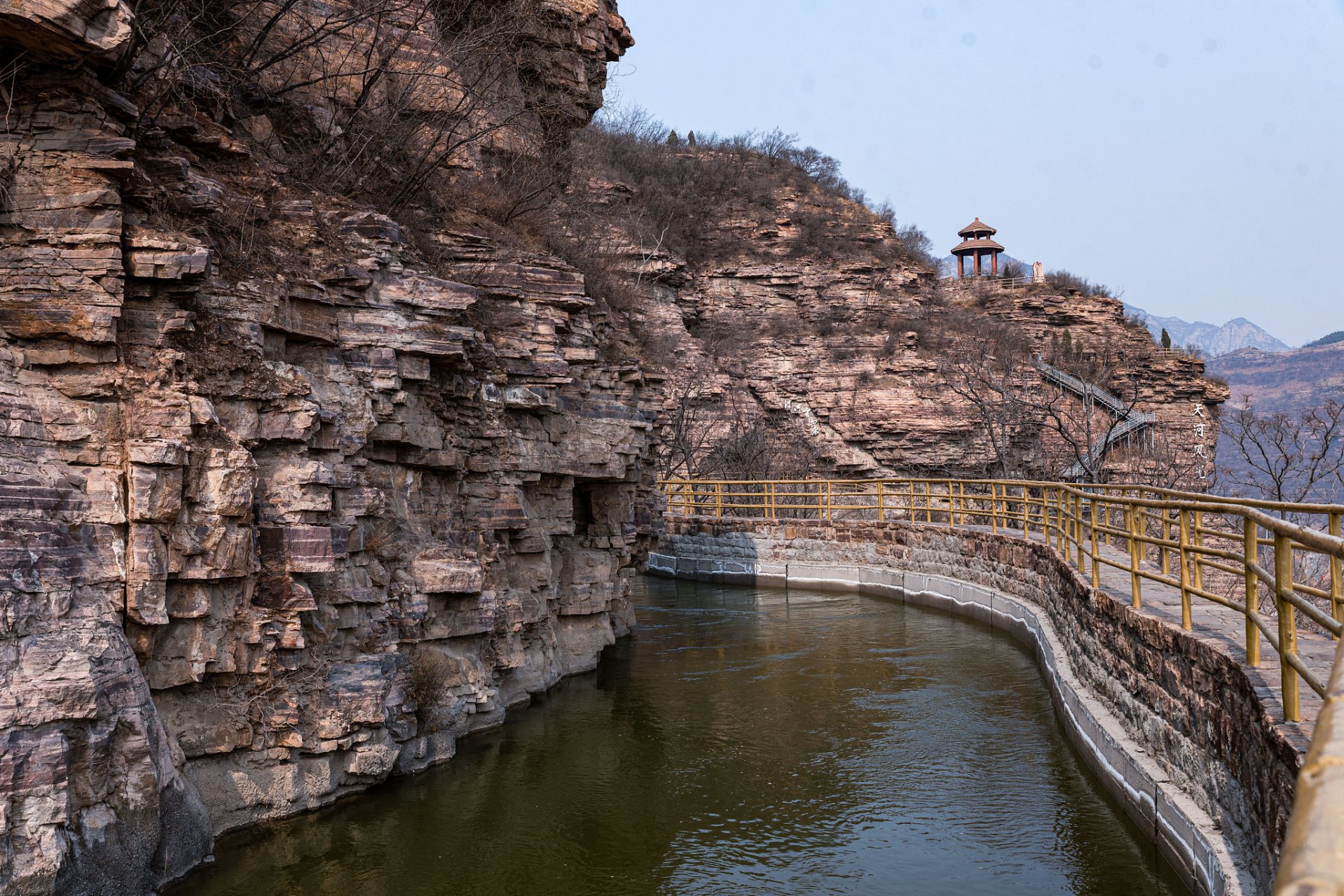 青铜山大峡谷景区图片