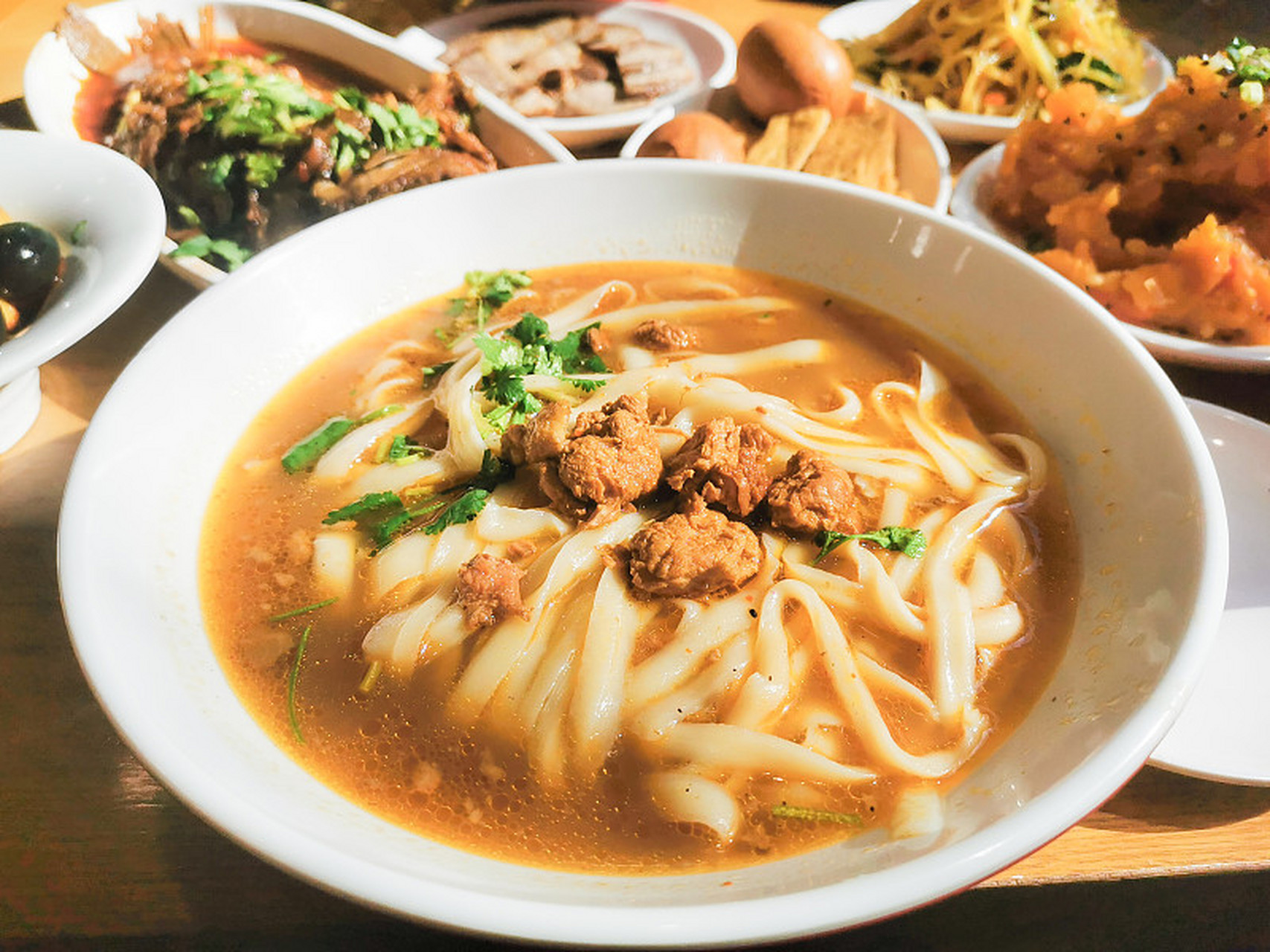 晋中饸饹面是山西的传统美食,历史悠久,传说起源于1400多年前.