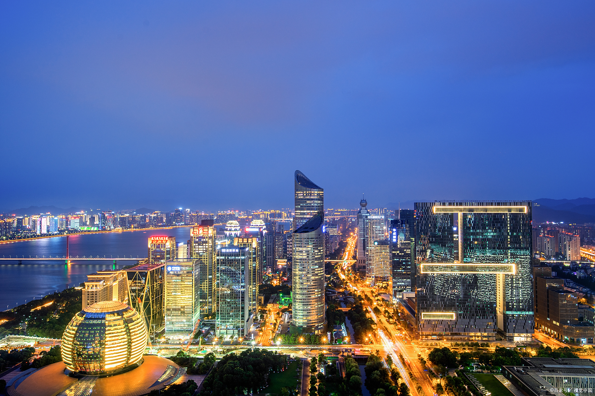 说真的,我对宁波的偏爱,远超杭州