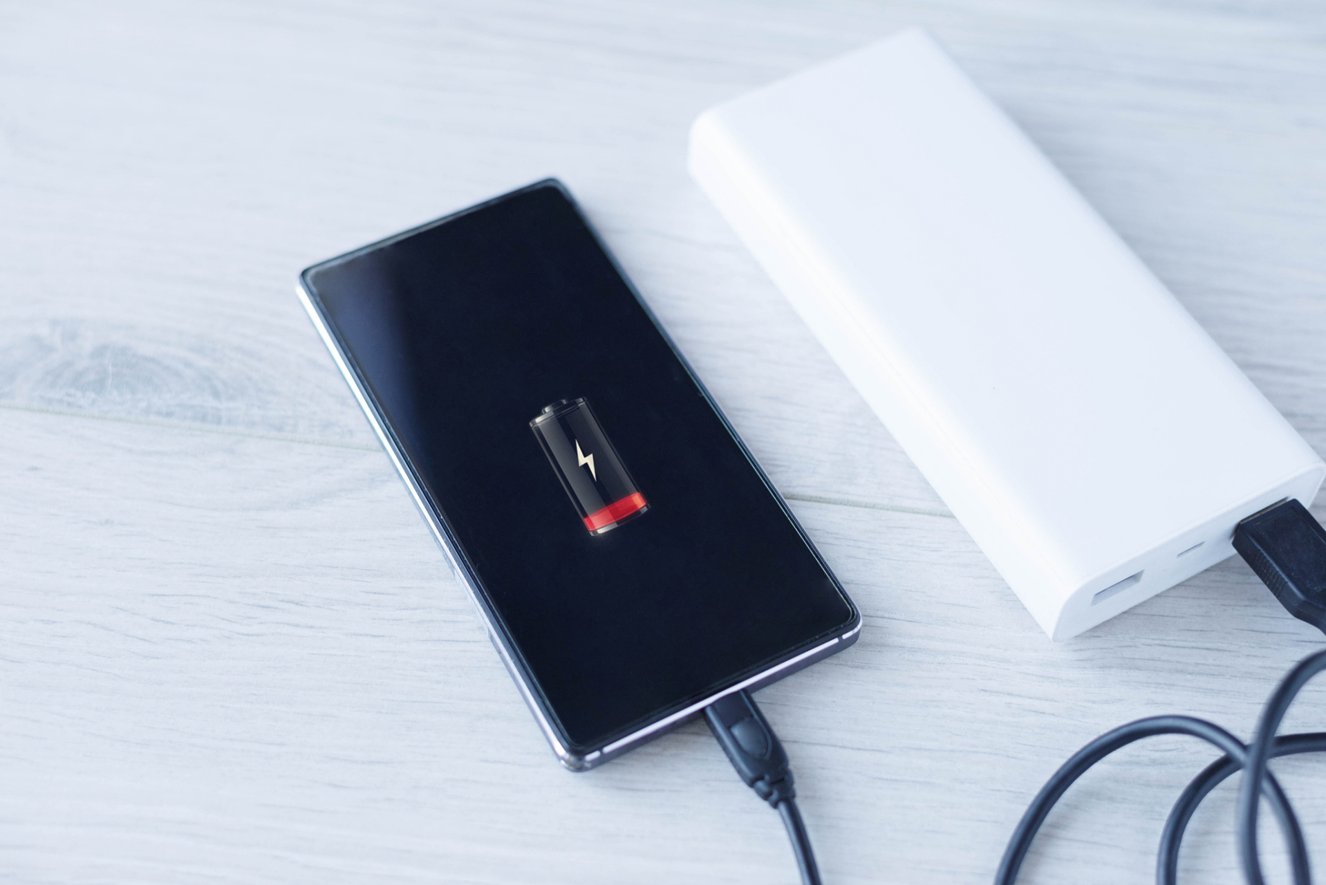 vivo iqoo 44w 原装闪充移动电源是一款极速黄的10000mah充电宝,它