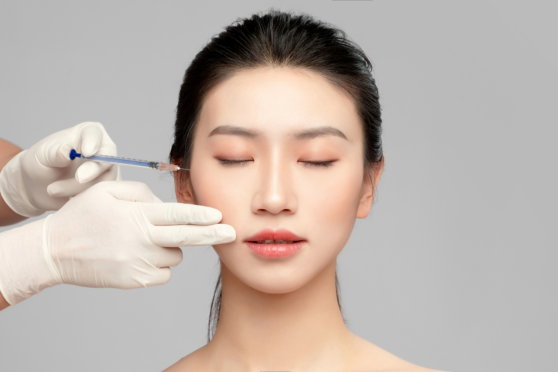 玻尿酸瘦脸如何护理	 玻尿酸瘦脸术后护理如下:1.