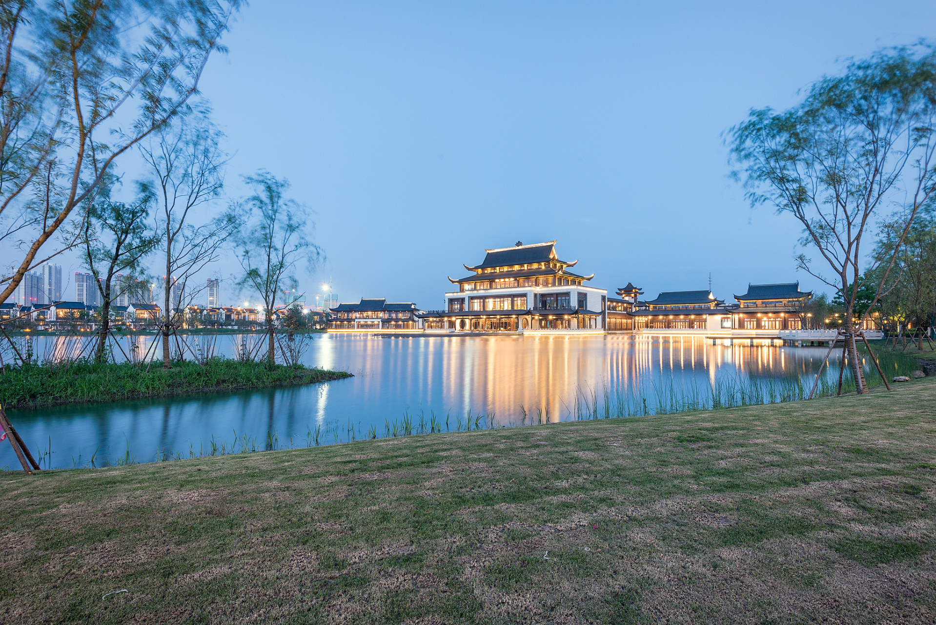 濮院时尚古镇#  濮院古镇隶属于浙江省嘉兴桐乡市,不仅是一个有着