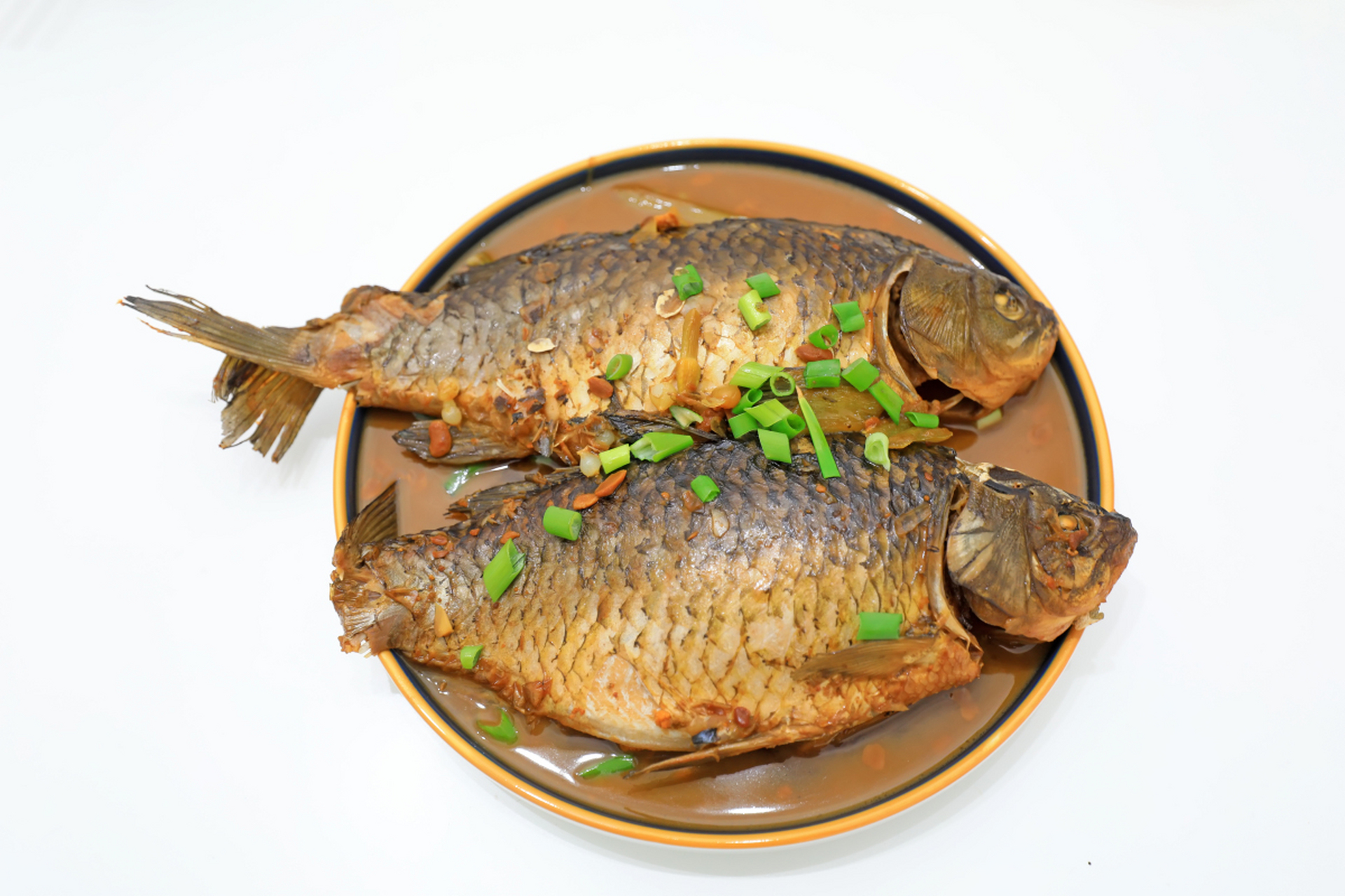 江川红烧小鲫鱼以独特口感,鲜美味道和深厚文化底蕴成为云南江川区