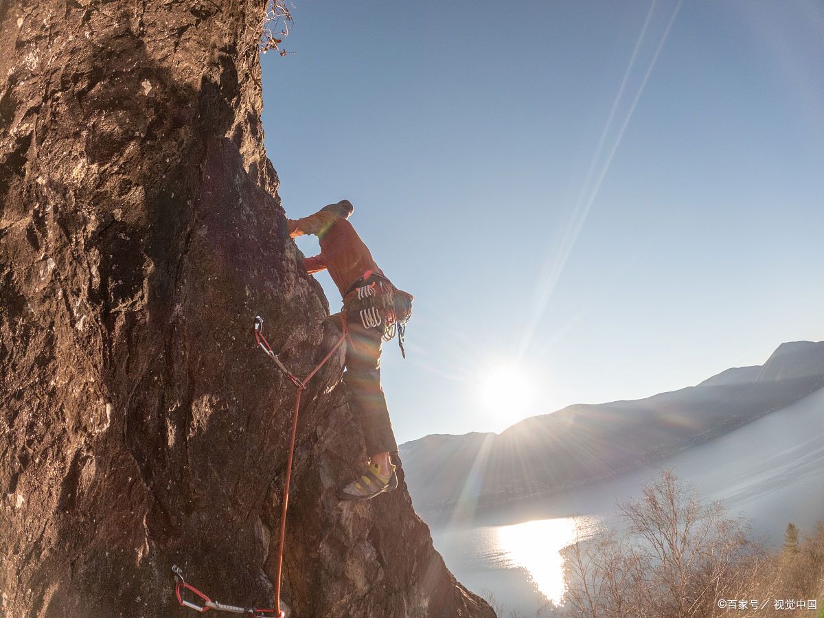 面对生活的艰辛,我们需要不屈不挠的精神