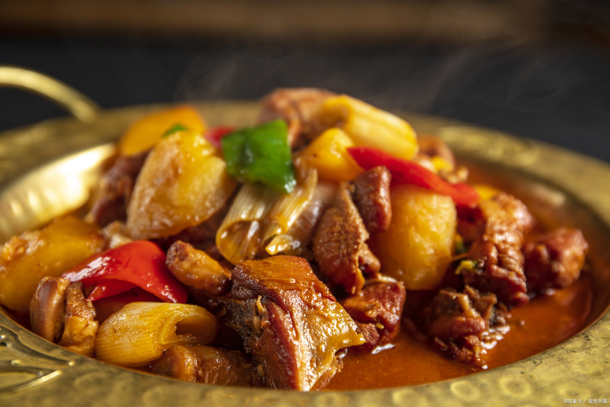 新疆地区名菜——大盘鸡