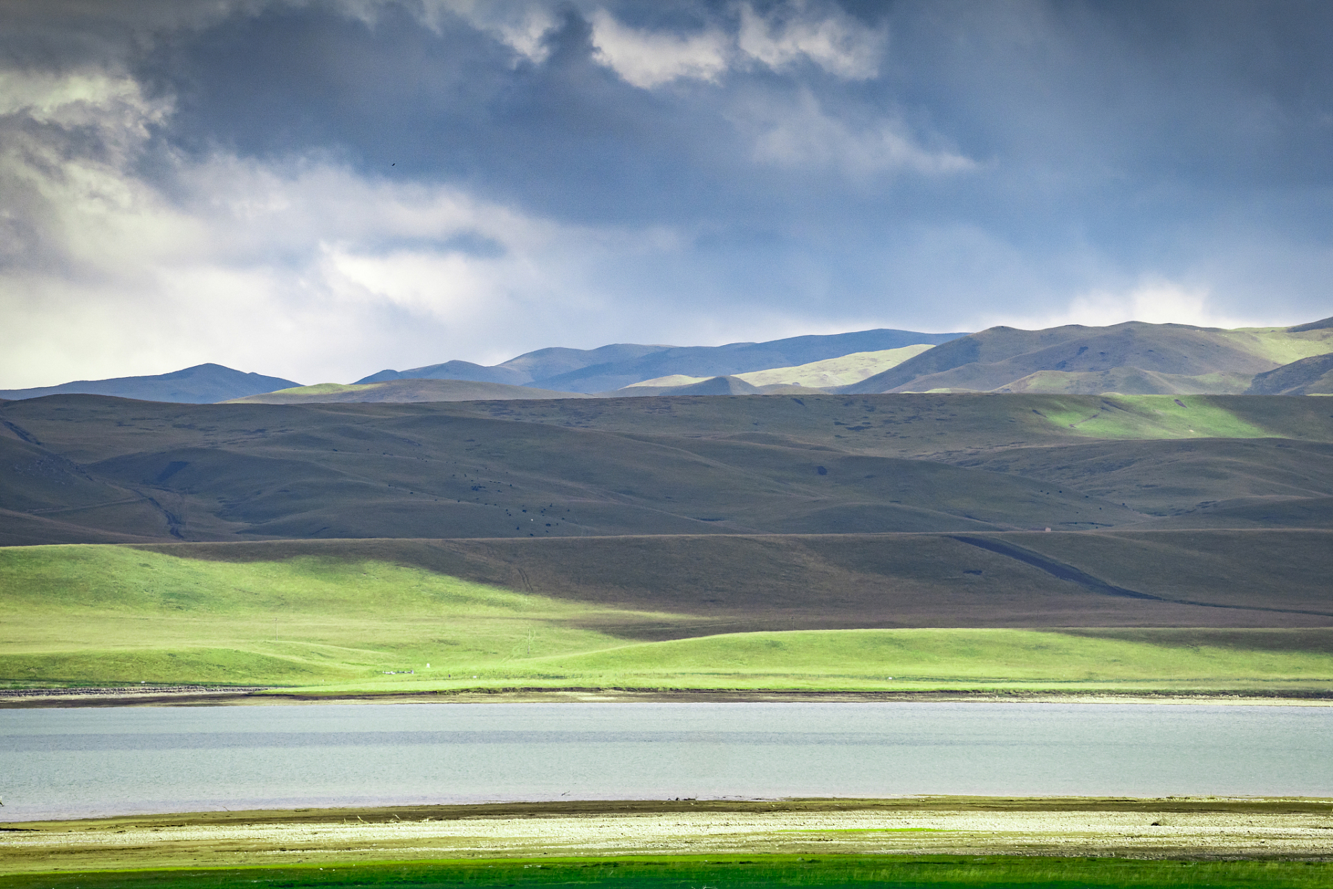 金秋图文动态创作节# 那曲旅游必去的2个地方:  萨普神山:萨普神 