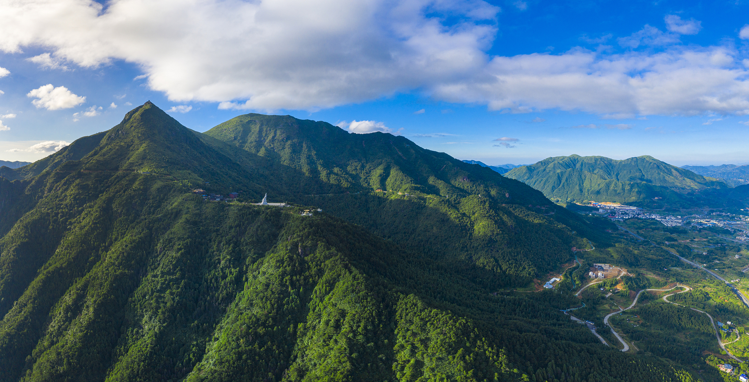 罗霄山脉主峰图片