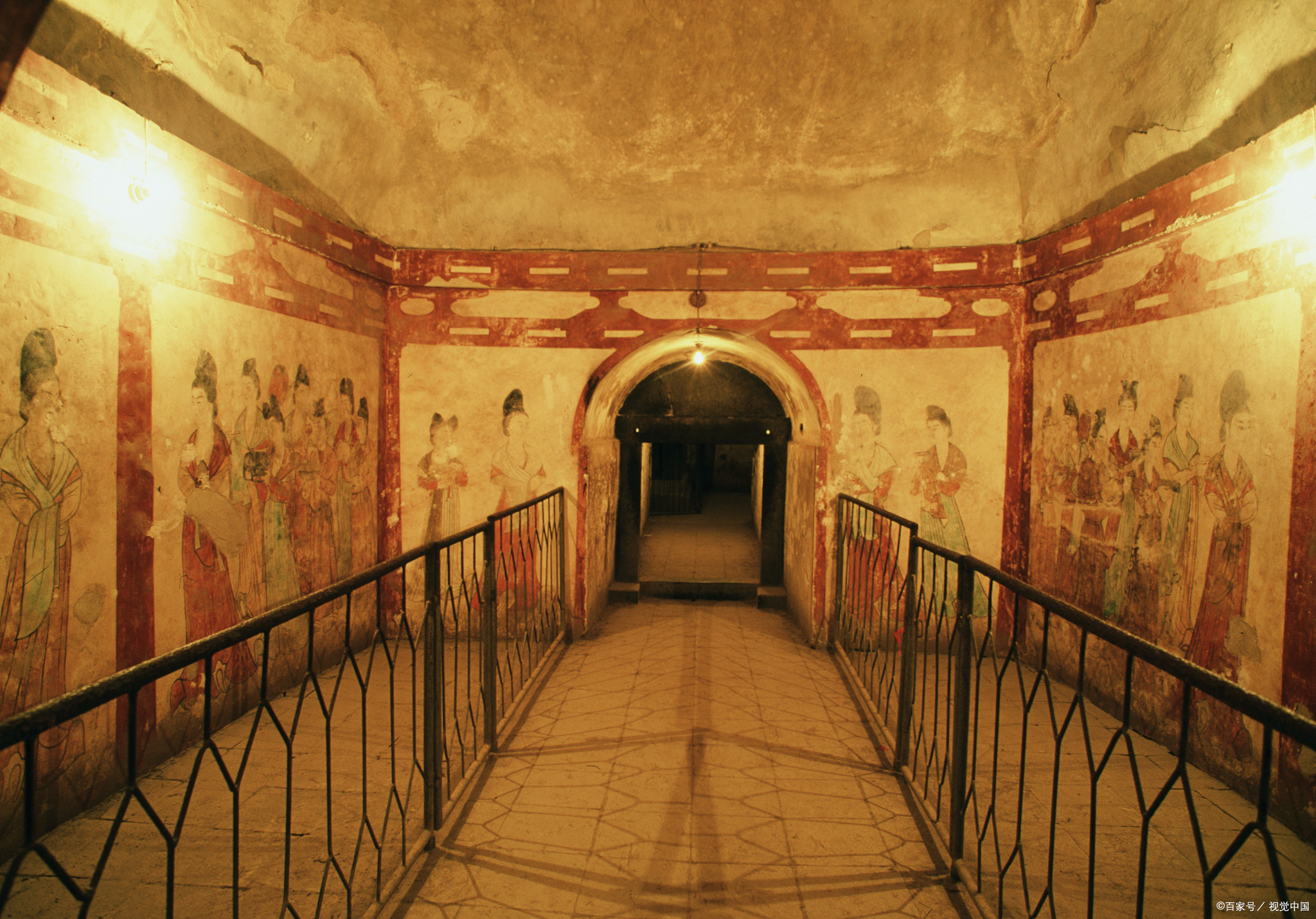 而富人不是,富人遇到不行的人,不做周旋,避免消耗自己能力