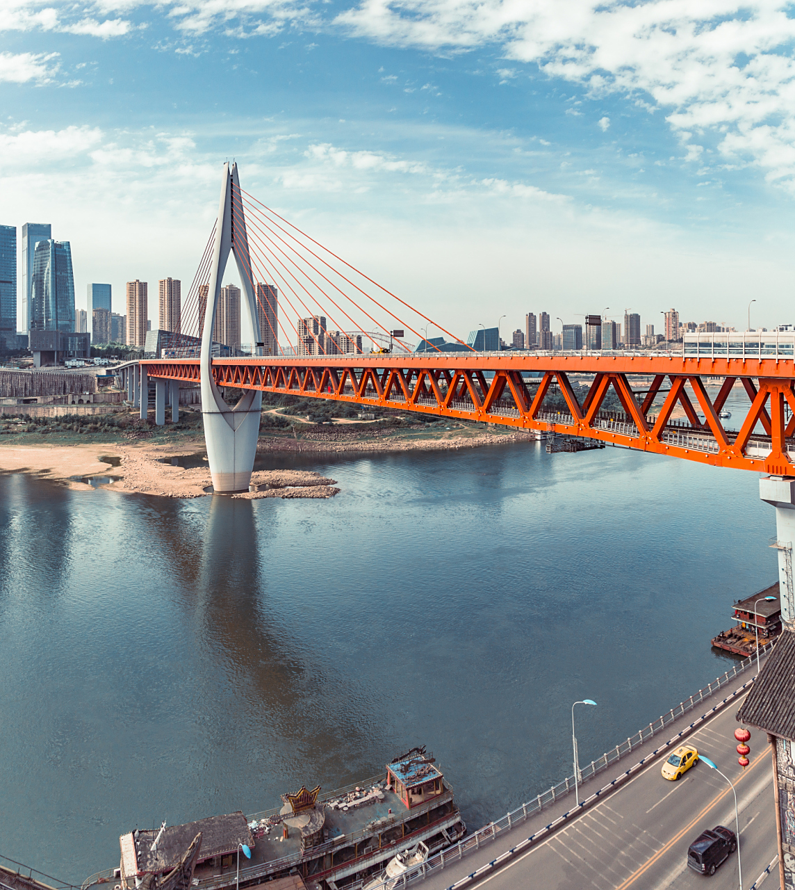 重庆的桥梁有着悠久的历史和独特的文化价值,是城市发展的重要标志.