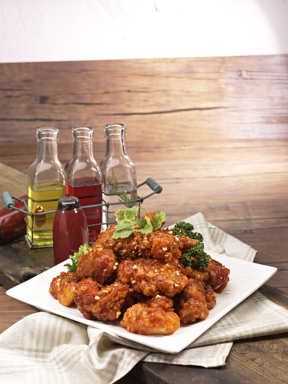 【春日美食 - 花椒炸鸡95】春天的午后,来份花椒炸鸡小聚一番.