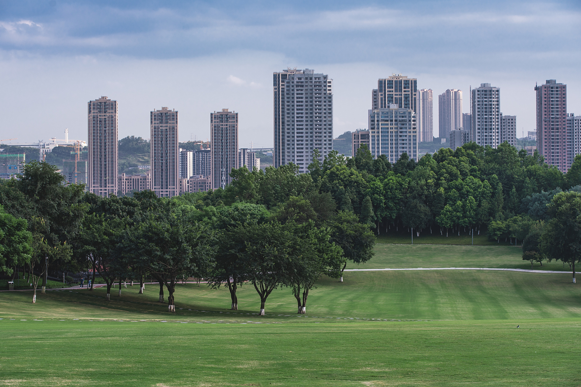 重庆中央公园,它是亚洲最大的城市中央公园 位于江北国际机场和悦来