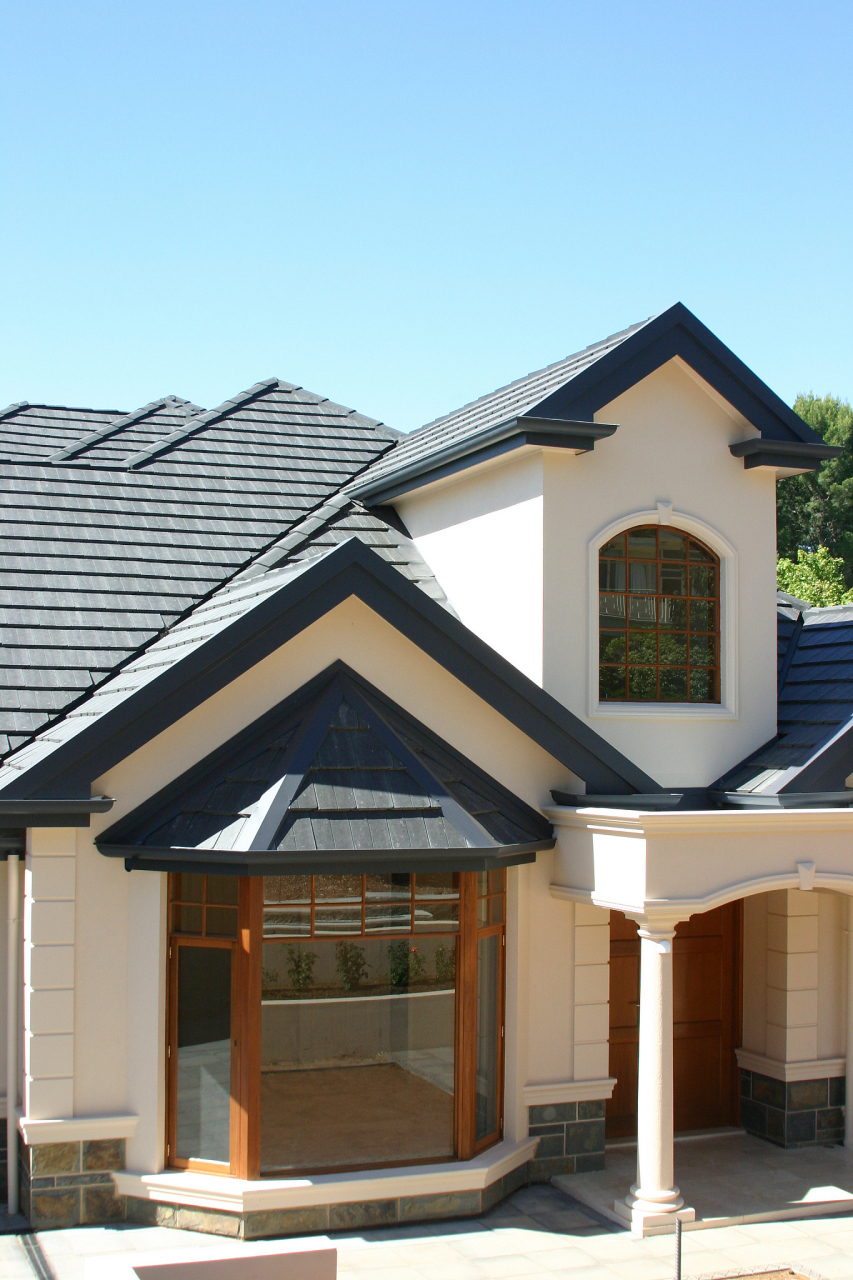 1️⃣ 在农村老家建房时,选择平屋顶还是坡屋顶一直是一个热门