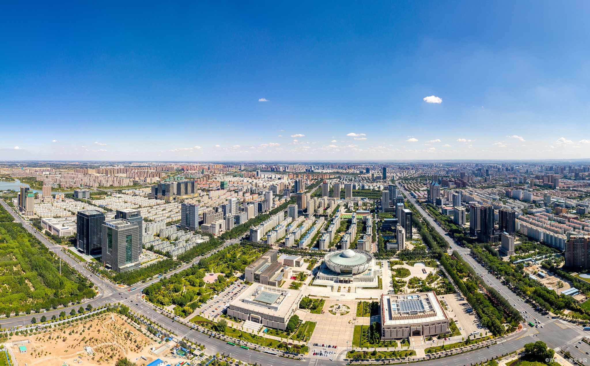 沙漠风情,鸣沙山月牙泉银川位于中国沙漠黄金带,距离市区最近的鸣沙