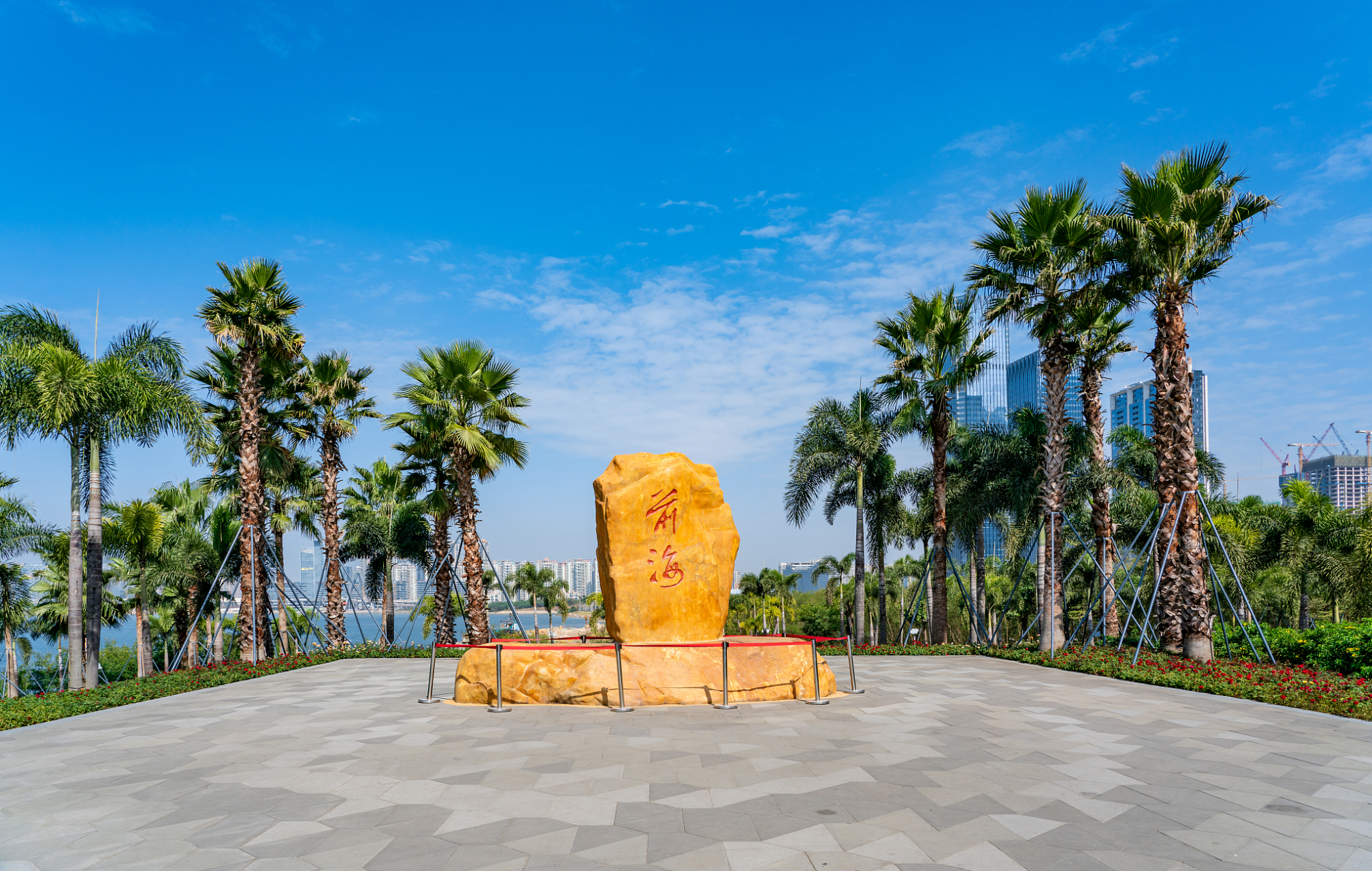 在温州市区南塘河畔,有一座令人陶醉的城市绿洲——白鹿洲公园