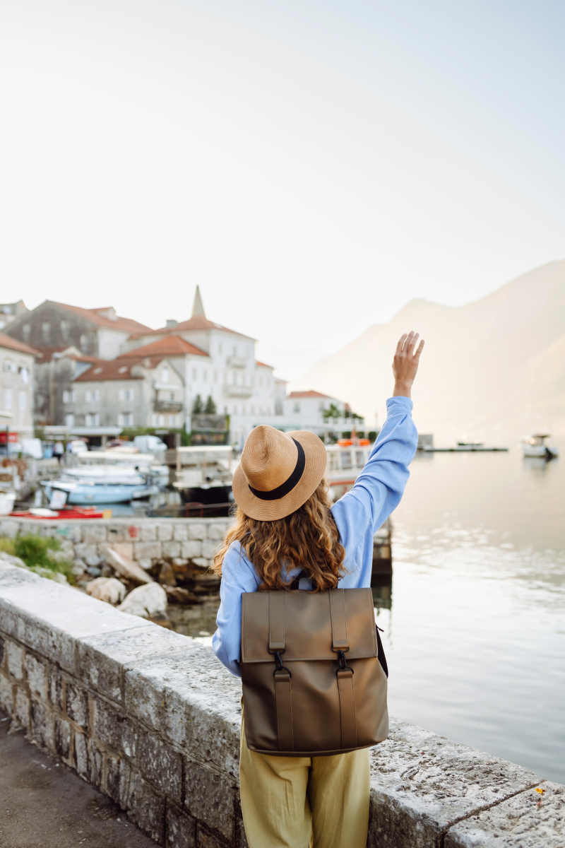 旅行,对我来说,不仅仅是换个地方看风景,更是一场心灵的洗礼和成长.