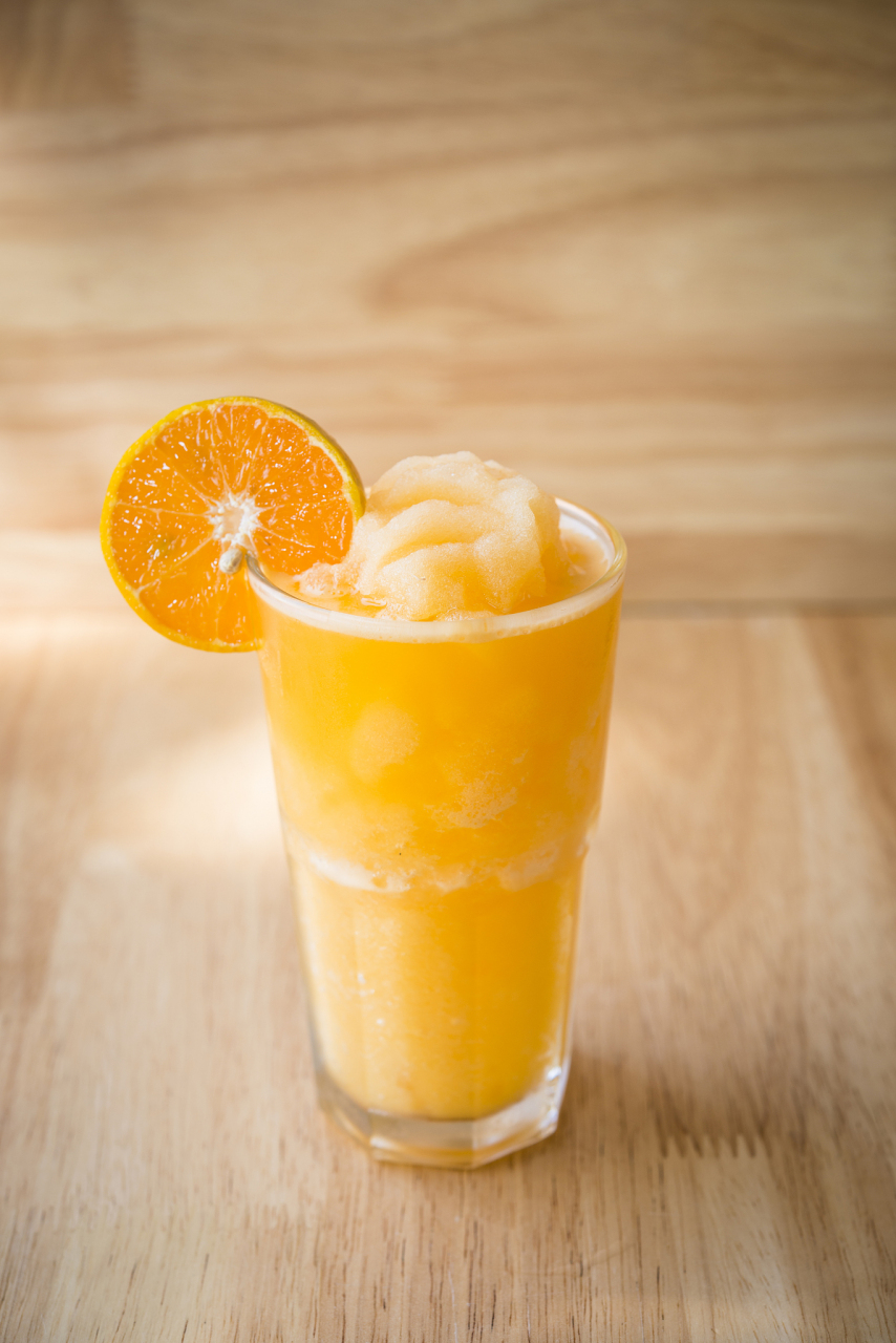 鲜橙冰冰块图片