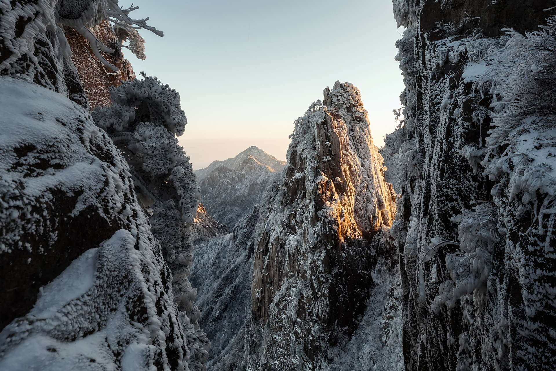 冬天才有的美景之五:雁荡山:冬日云海美景  雁荡山位于中国浙江省温州