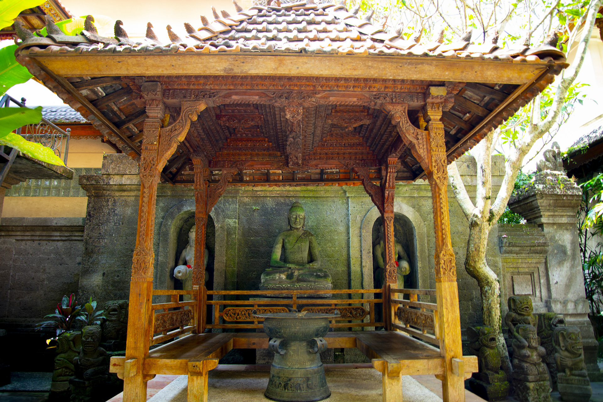 仲夏巡游指南#宝象国寺隐藏在四川深山,是座神秘佛教建筑,有独特壁画