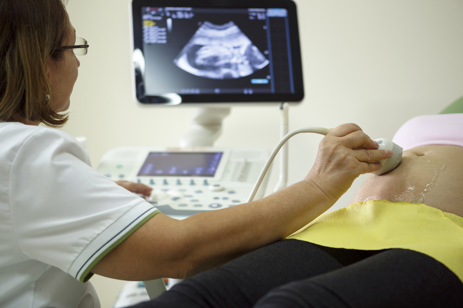 有阴道炎不建议做阴超检查,否则会导致炎症感染的问题扩散,阴道炎一般