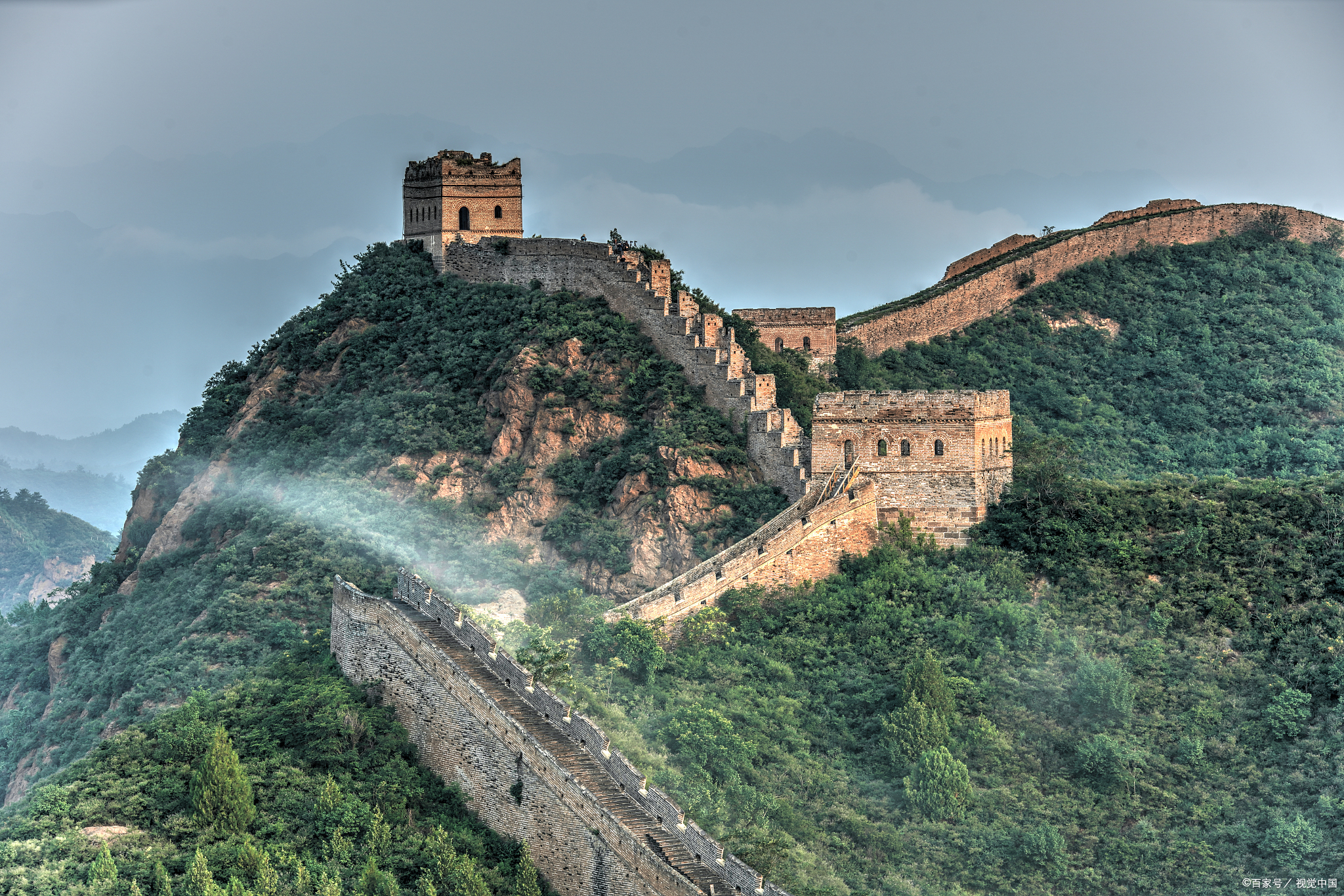 形容长城雄伟壮观的句子