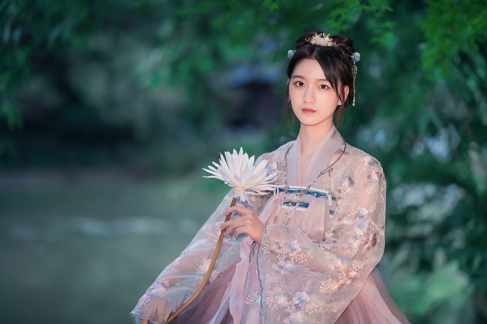 刚入大学时,我像大多数人一样,充满了对未知的好奇