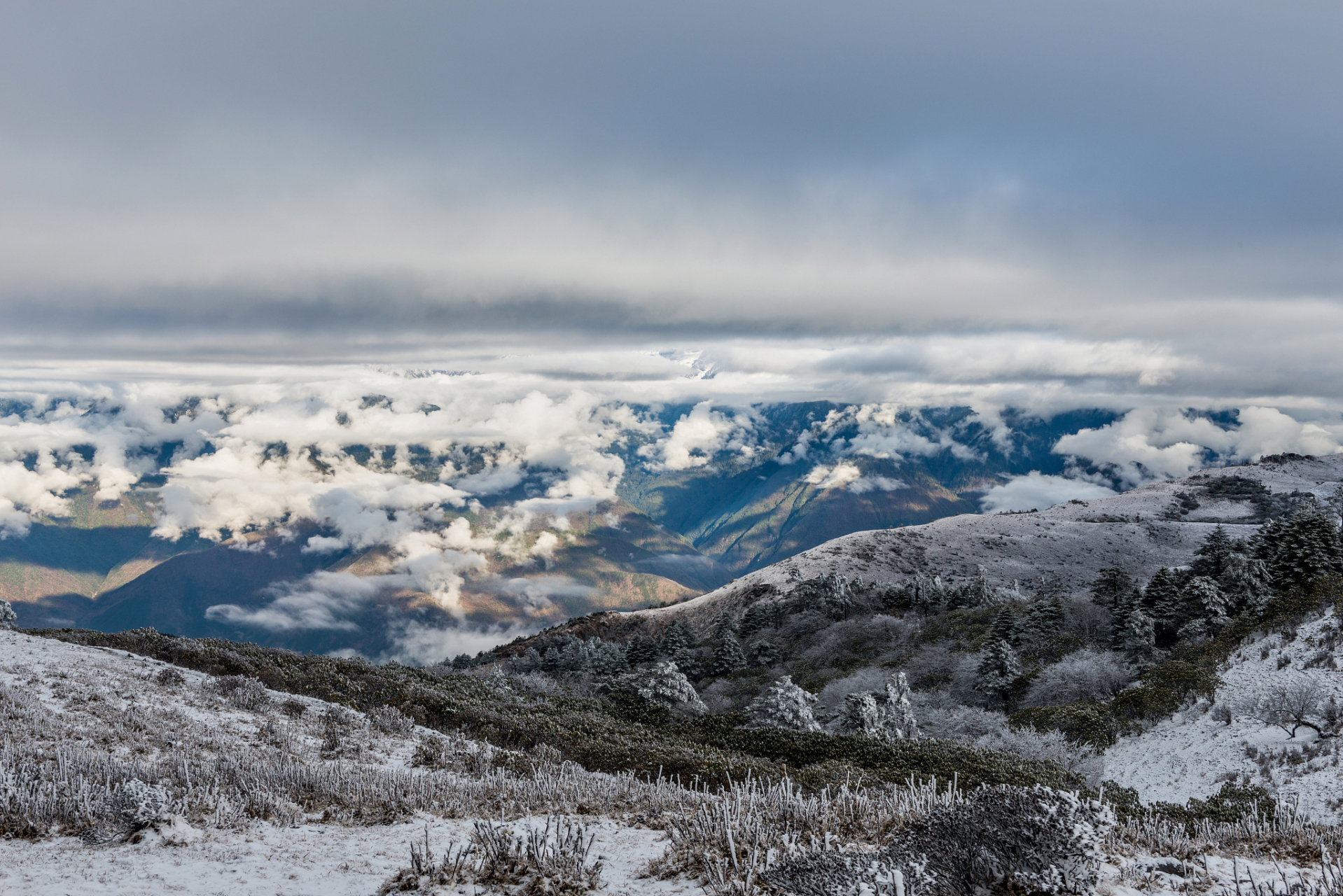 首先,了解定西市石门雪山的具体位置.
