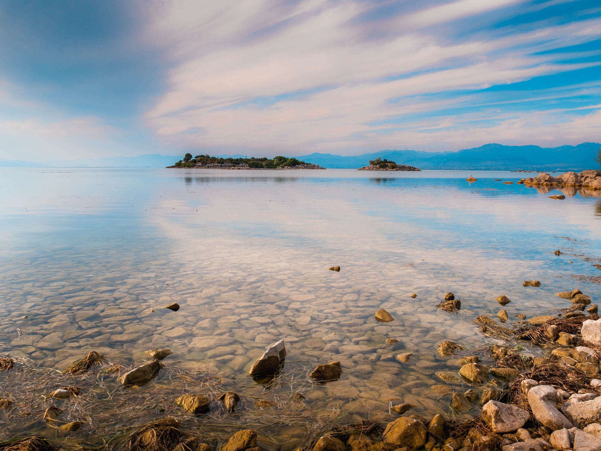 玉溪抚仙湖的碧波荡漾,夏日玩水超清凉!