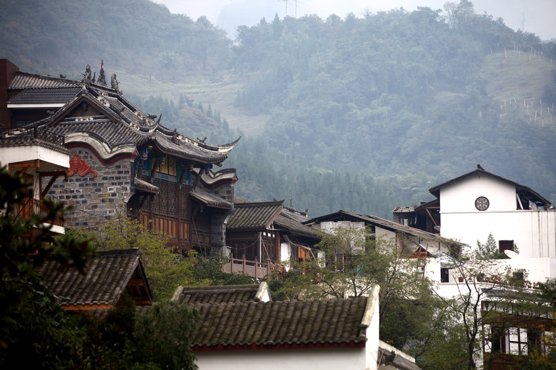 青溪古镇位于中国西南深山,历史悠久,文化底蕴深厚