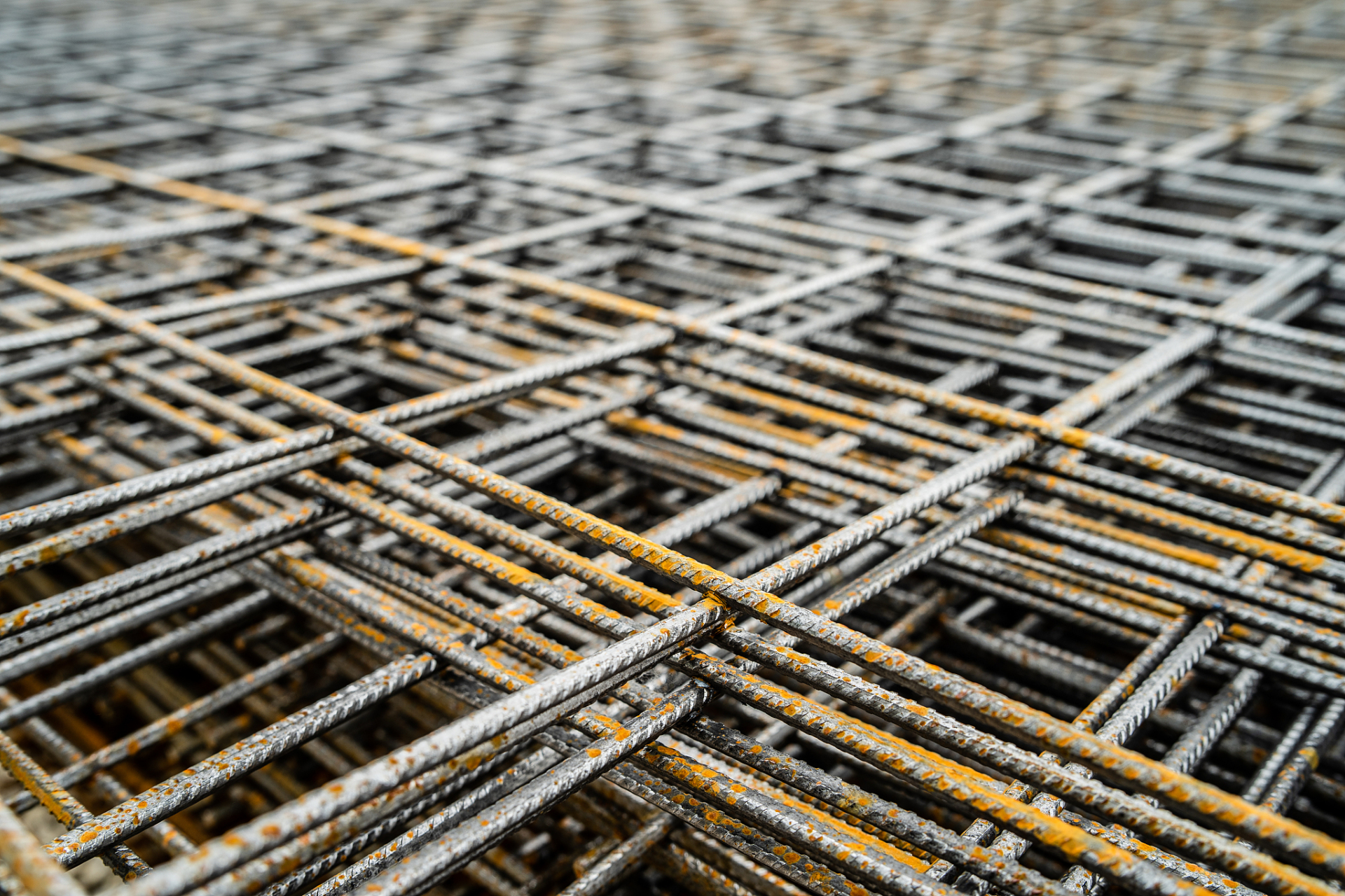 确定钢筋的层数和方向:双层双向钢筋就是在底板和面板的x和y两个方向