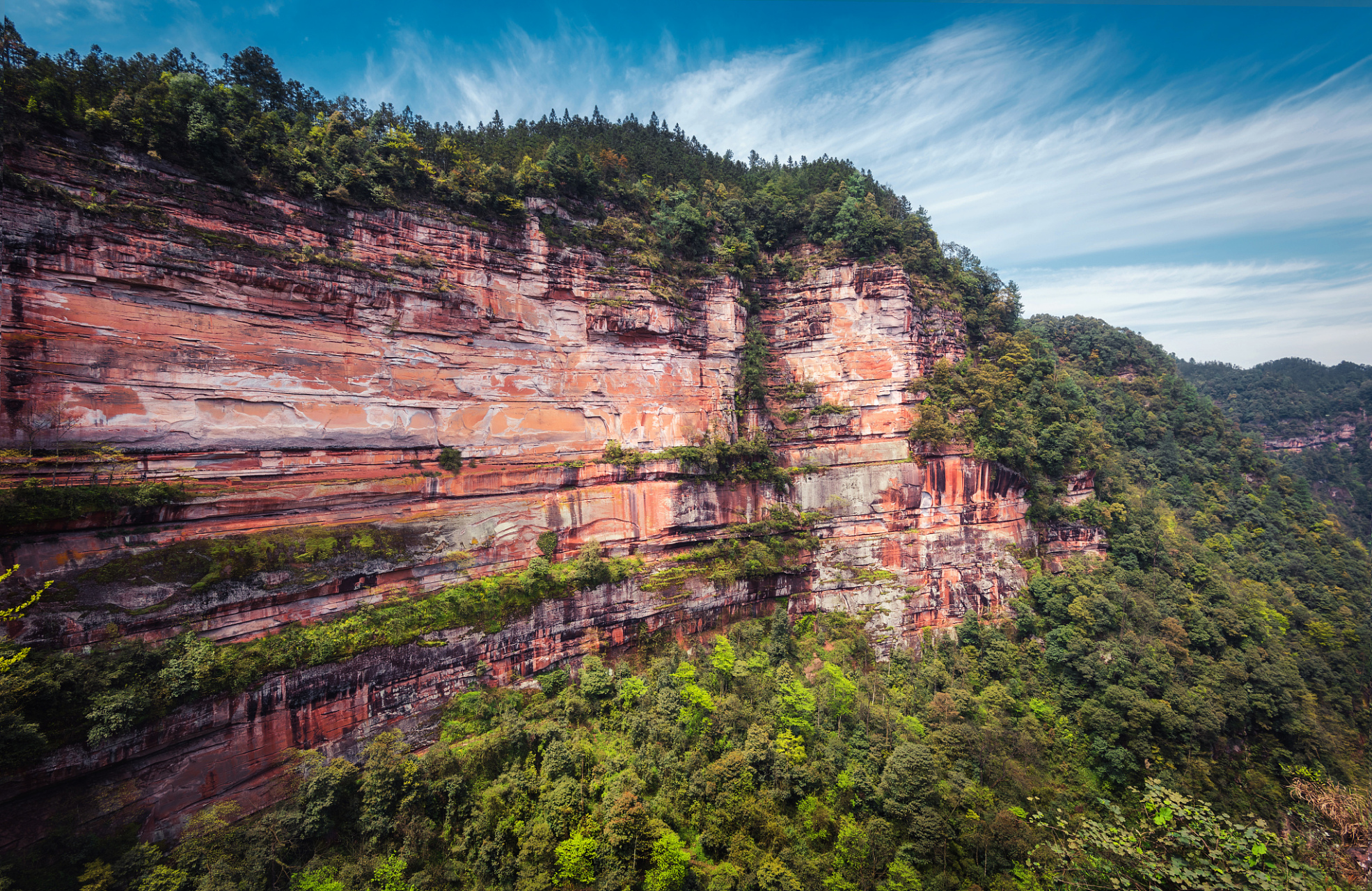 表白新重庆# 在重庆四面山国家级风景名胜区,古老的山峦峻险,群峰