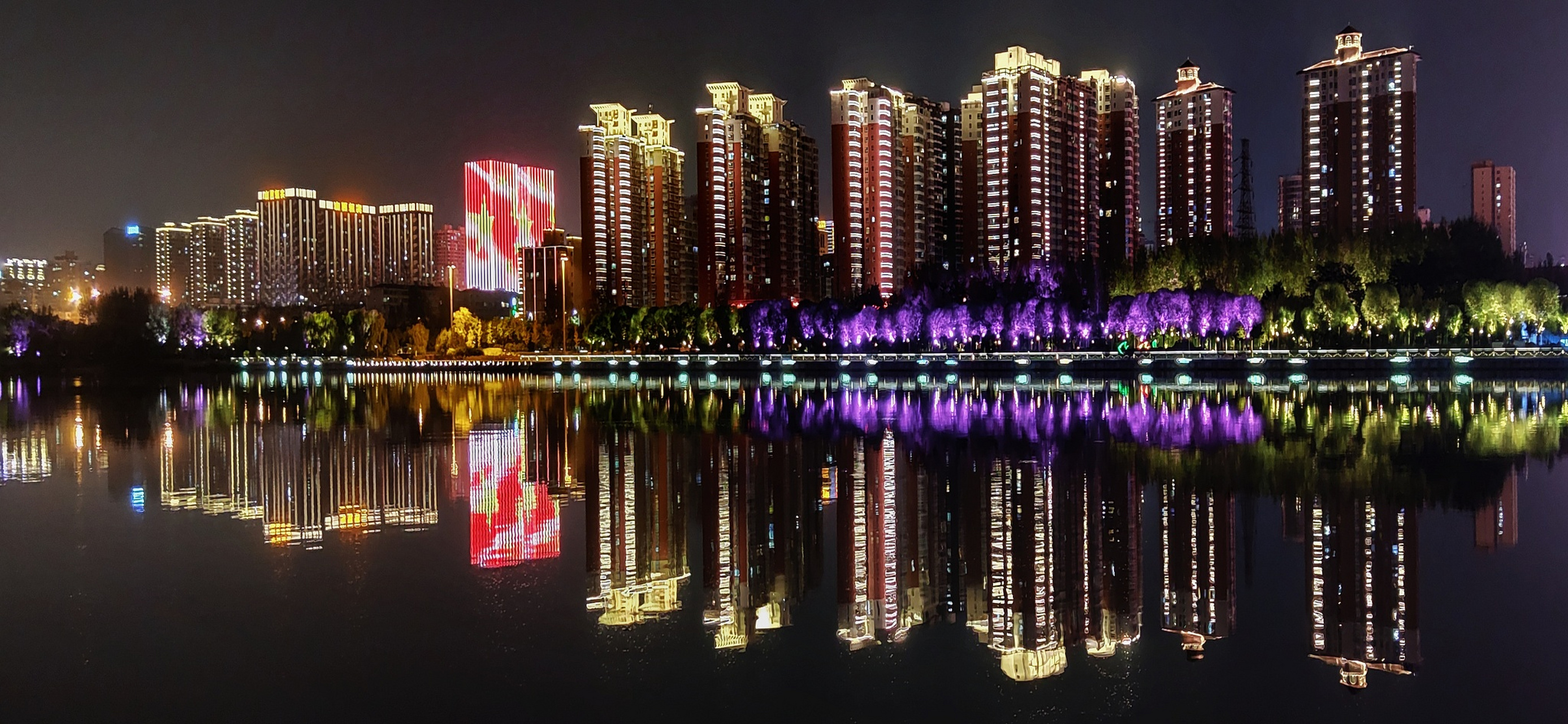 安阳夜景最漂亮的地方是哪里: 1.