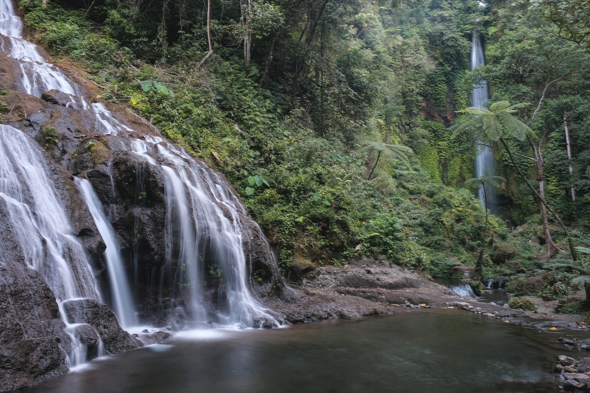 金丝大峡谷国家森林公园,位于商洛市商南县境内,地处秦岭南麓连接