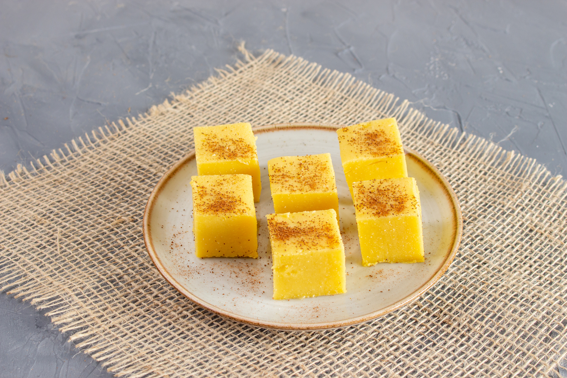 秋天是一个充满美食的季节,而桂花,栗子,花生,红薯,红豆等食材的结合