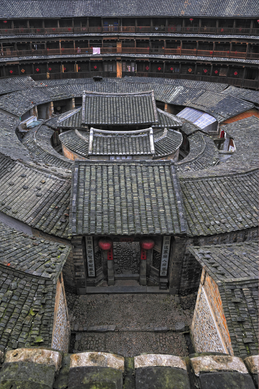 夏日闪光旅行家# 梅州客家围龙屋夏日旅游攻略:梅州是客家人的忠