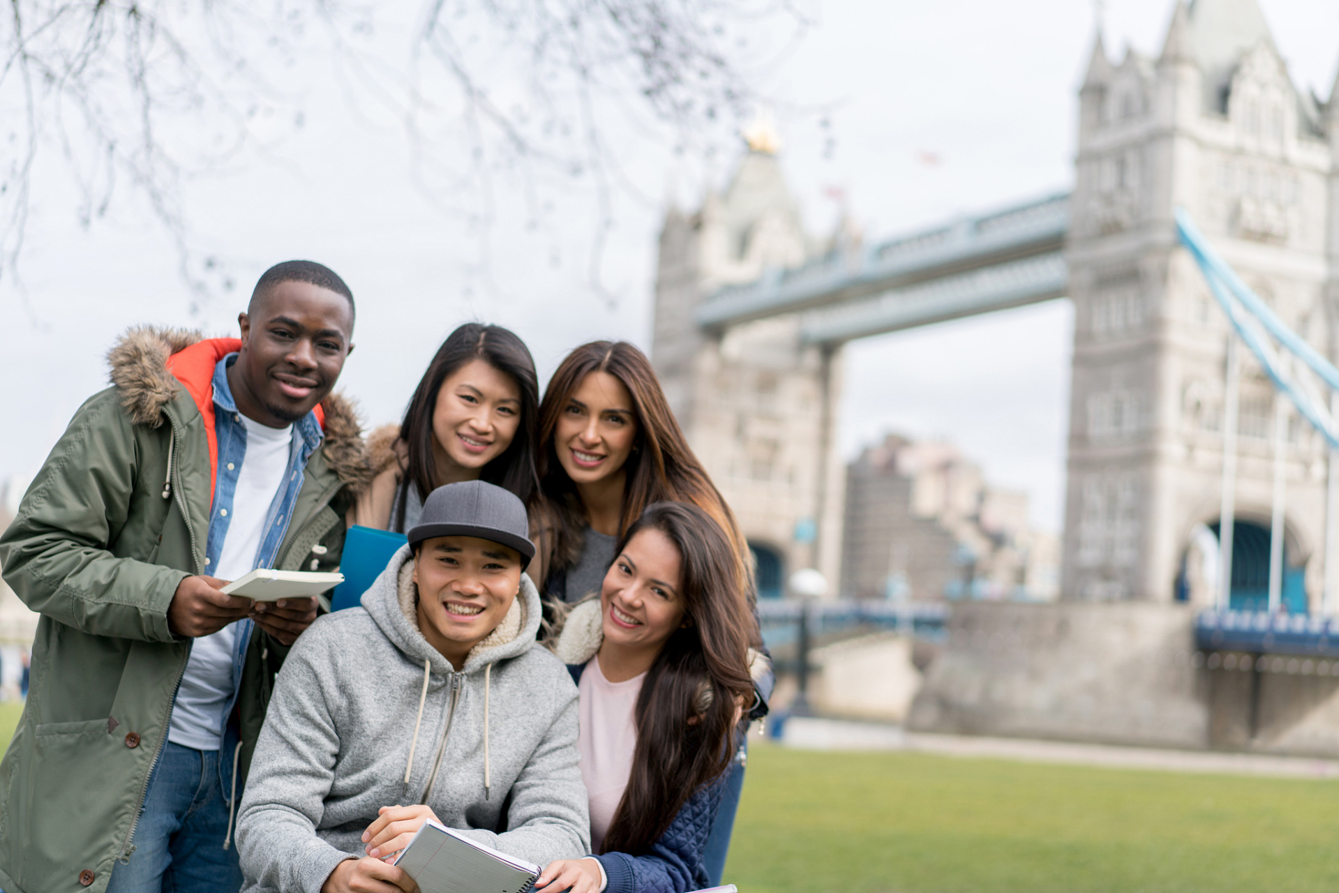 暑假,我带了一批学生去英国游学.
