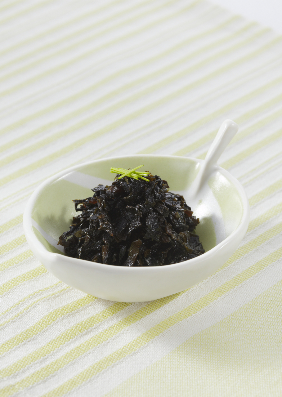 潮汕橄榄菜是具有地方特色的潮汕美食,选材讲究,制作精细,主要原料