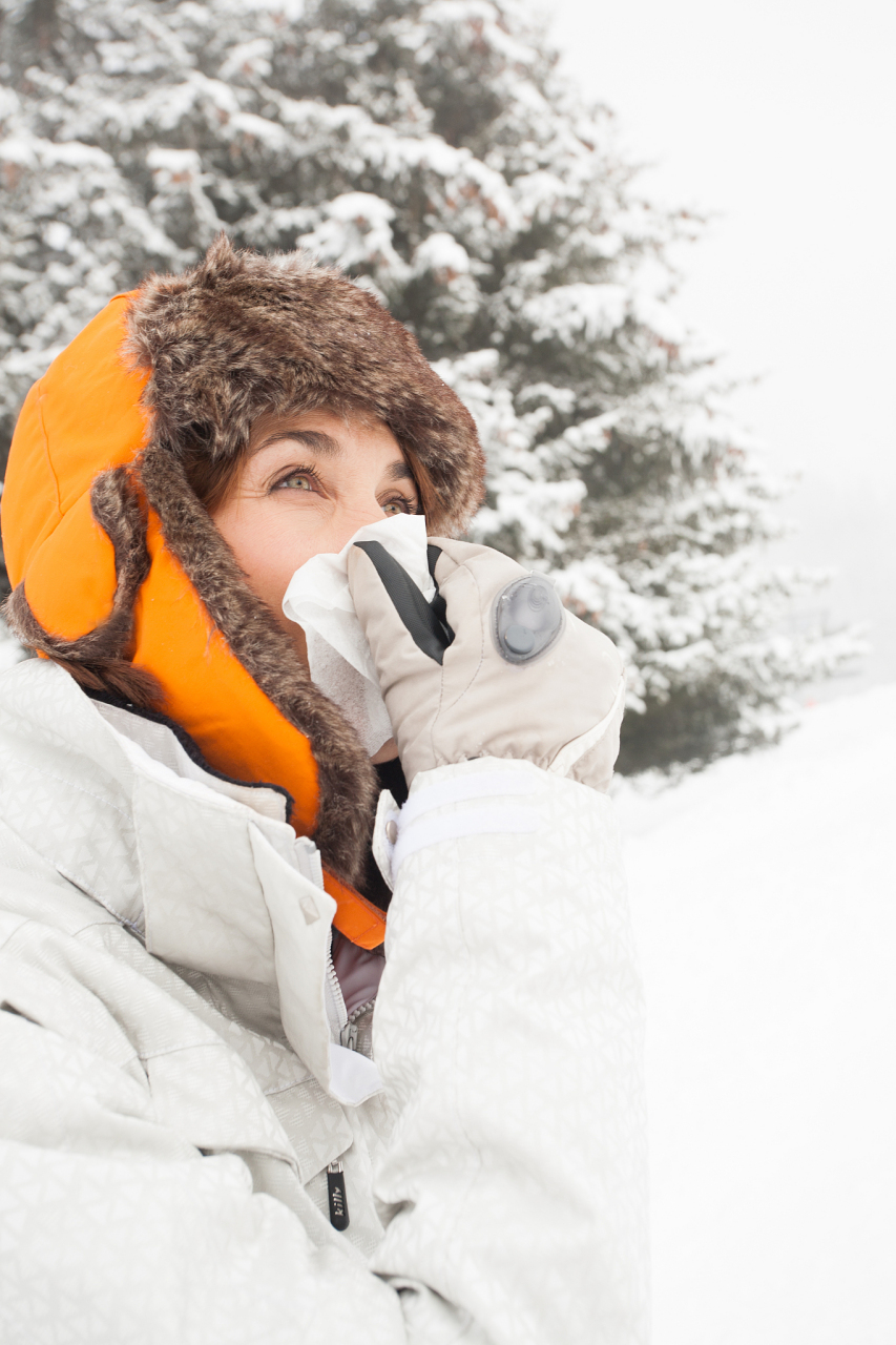 穿上暖和的衣服:如果你感觉到身体开始发抖,这是