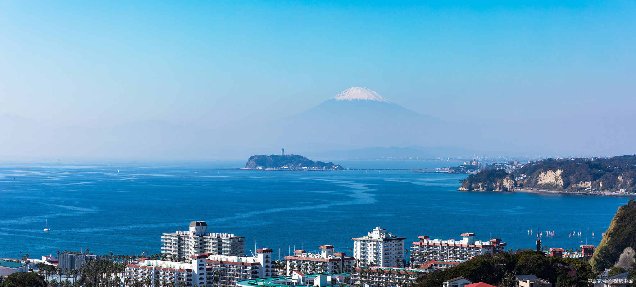 江之岛山位于日本神奈川县藤泽市,是一座风景秀丽的小岛