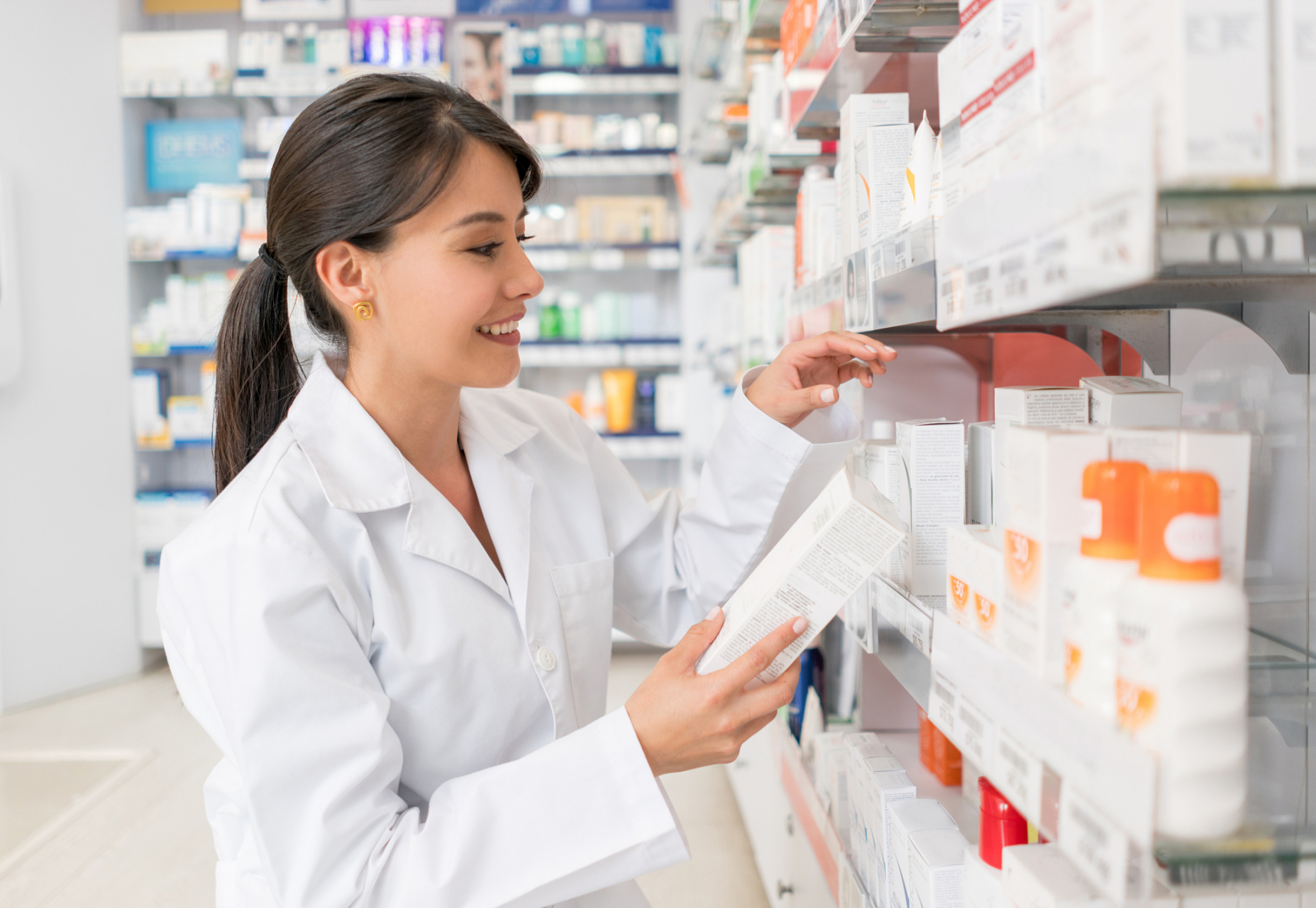 试药员是指在药物研发过程中进行药物试验的人员.