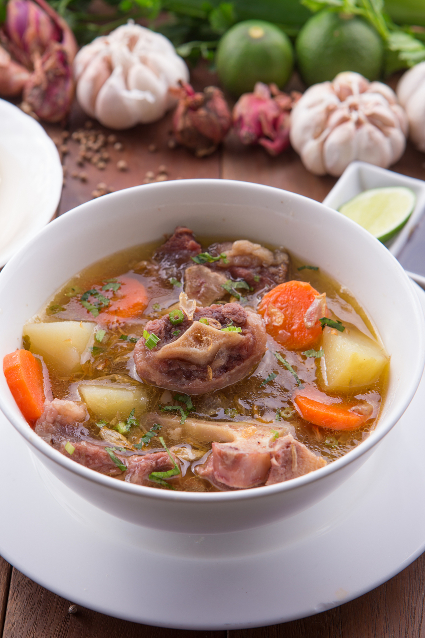 气血不足多吃猪肝,在家就能做的【清炖牛尾汤】,赶紧学起来吧!