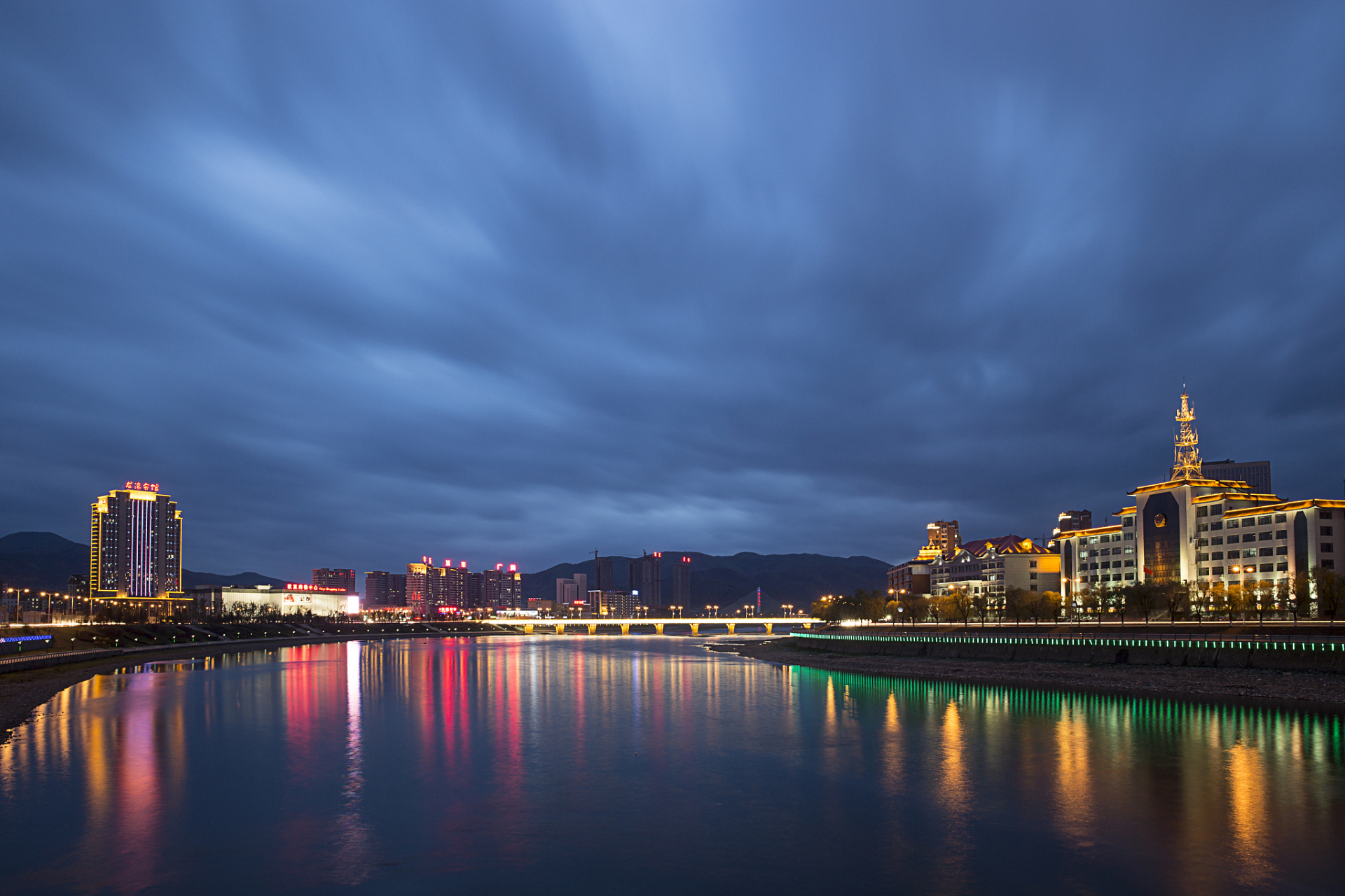 #网红打卡地辽宁杠杠滴# 本溪 #美好辽宁欢迎您# 本溪夜景很美 #振兴