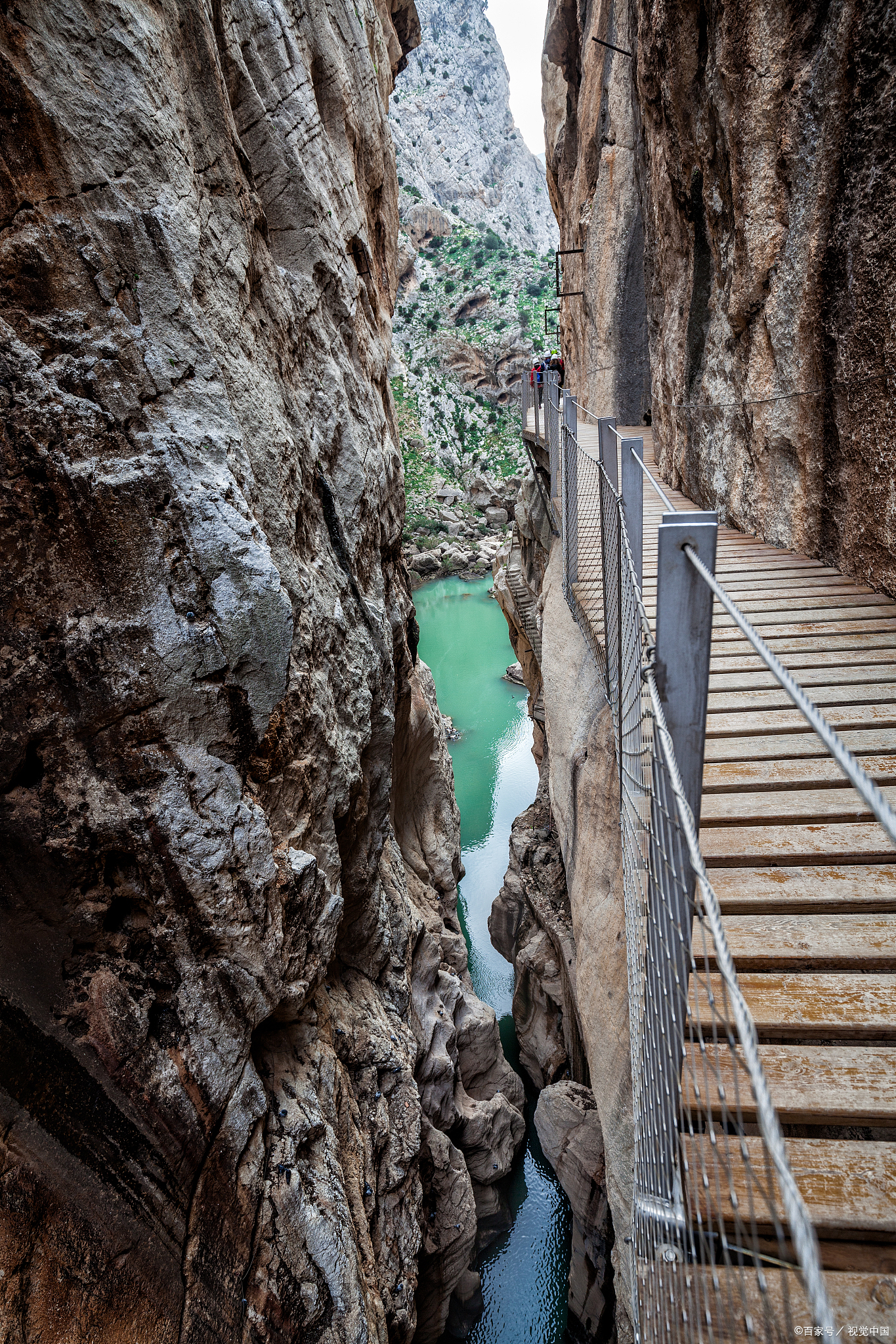 通天峡位于山西省长治市平顺县东 30 公里虹梯关乡.