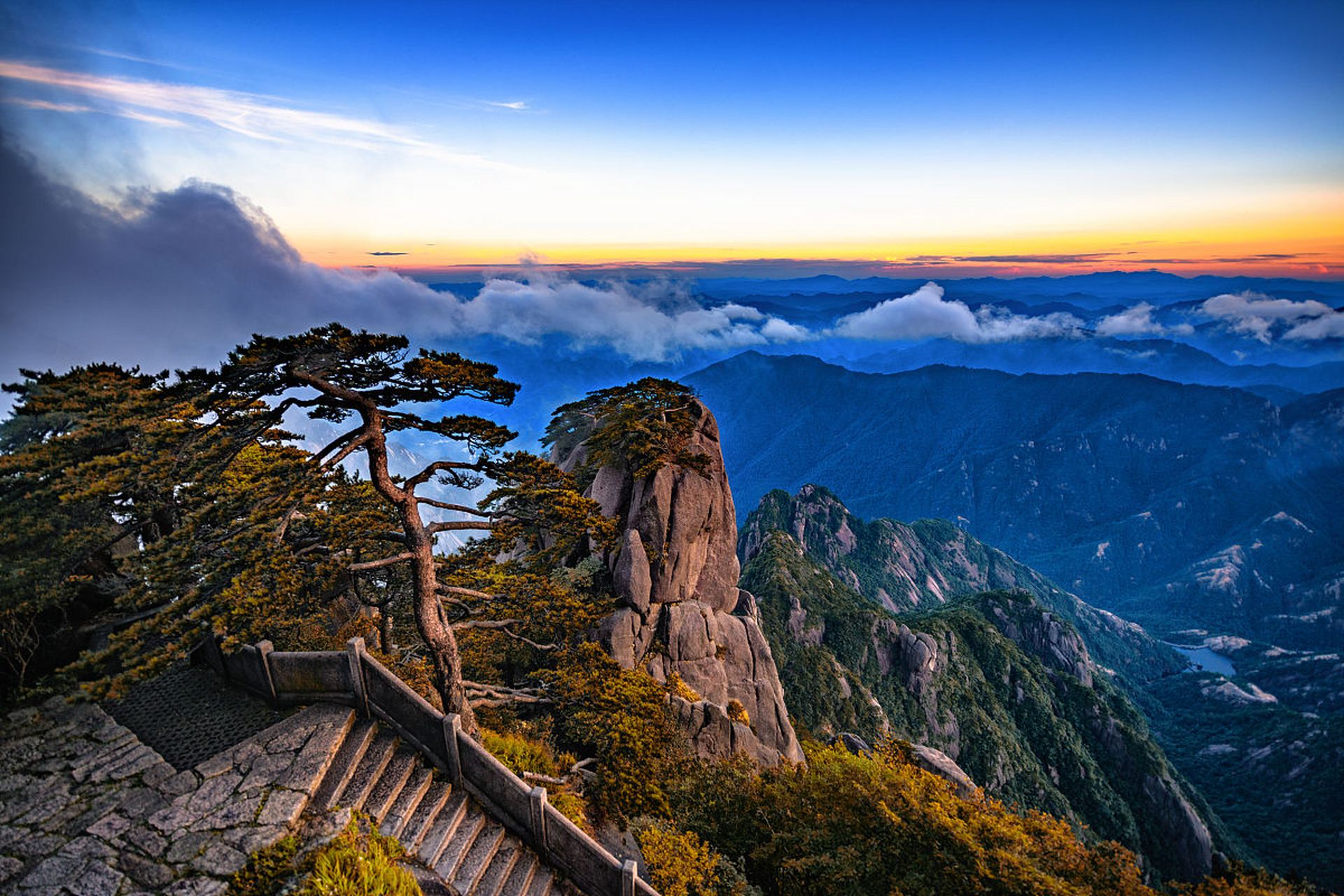 珍惜每次遇见,它们将赋予你力量与启示,不断丰富你的世界.