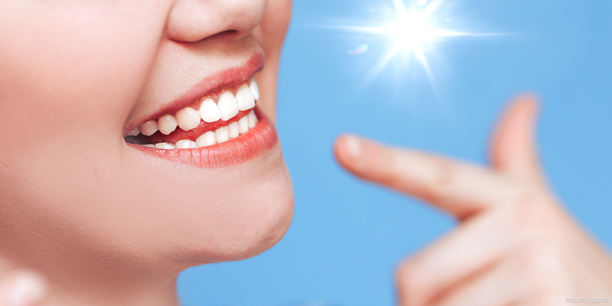 这些牙膏有过氧化氢,碳酸钙,硅石等成分,能够去除牙齿表面的污渍和