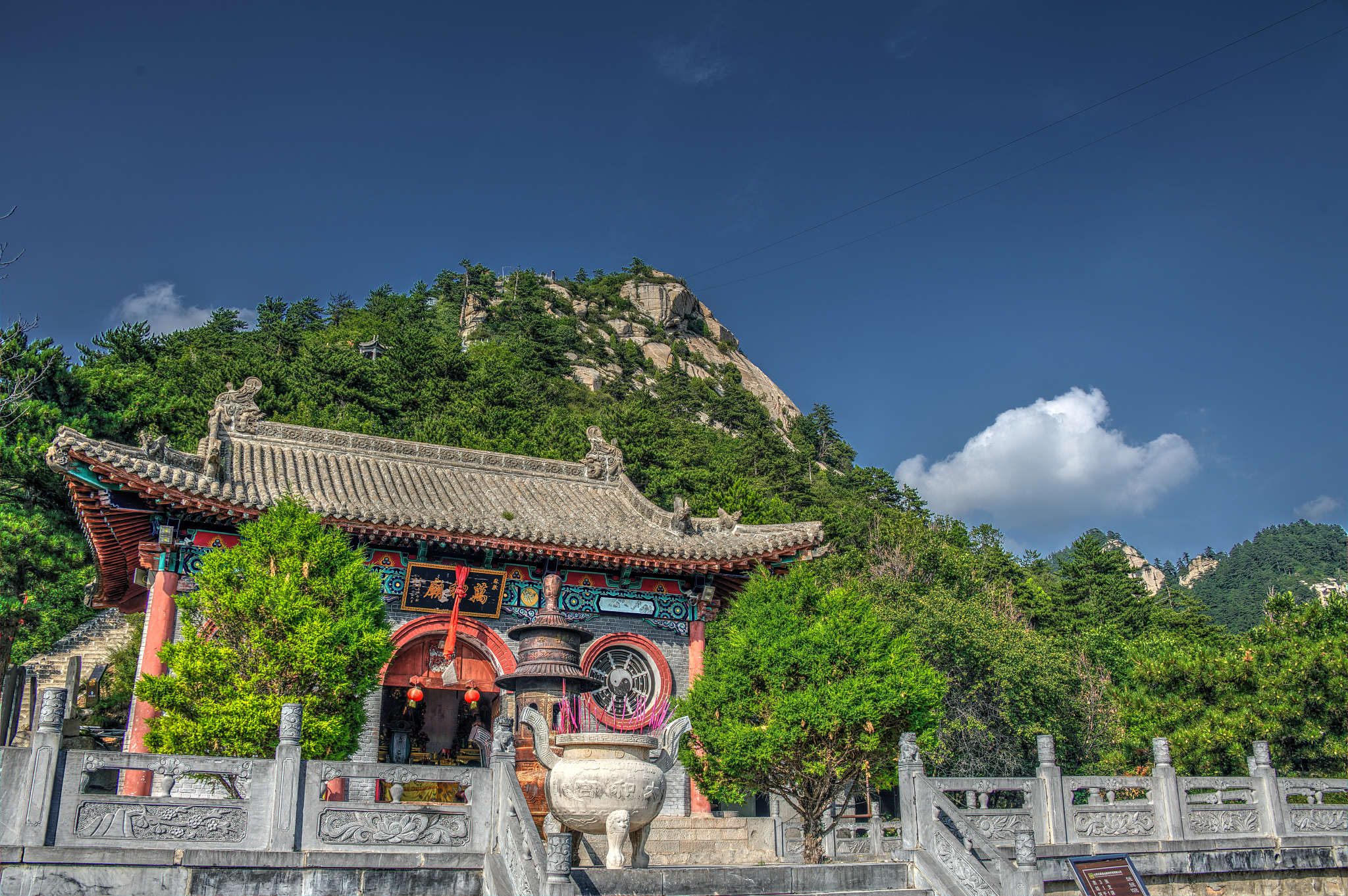 鞍山的千山五龙宫,秋天的道教文化氛围有何魅力?