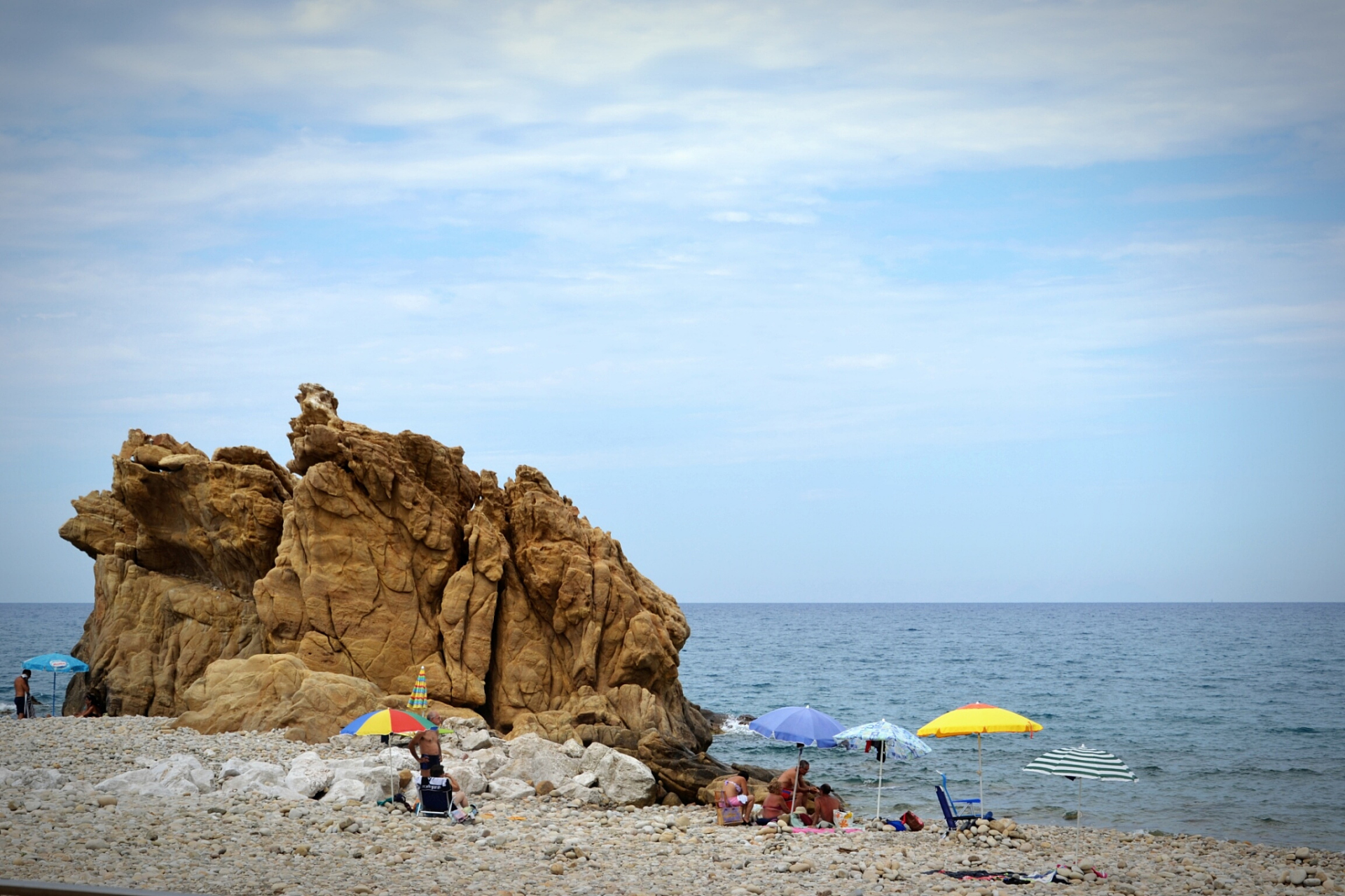 仙螺岛是秦皇岛市一个美丽的海岛,被誉为"东方的马尔代夫".
