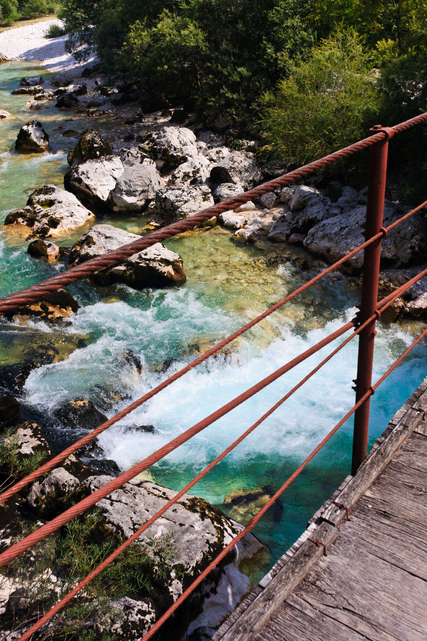 丽江观音峡:茶马古道上的峡谷诗篇  曾几何时,我在书中读到过丽江观音
