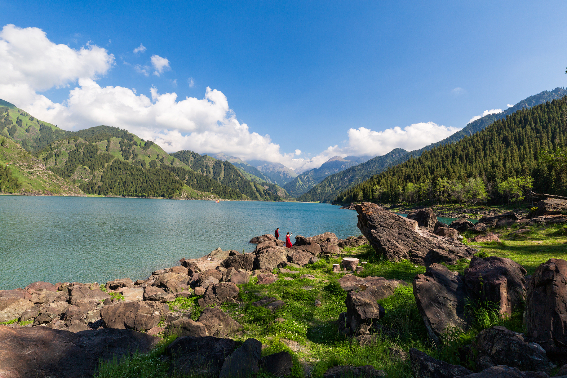 旅行中的治愈日常# 天山天池风景名胜区,位于新疆维吾尔自治区昌吉