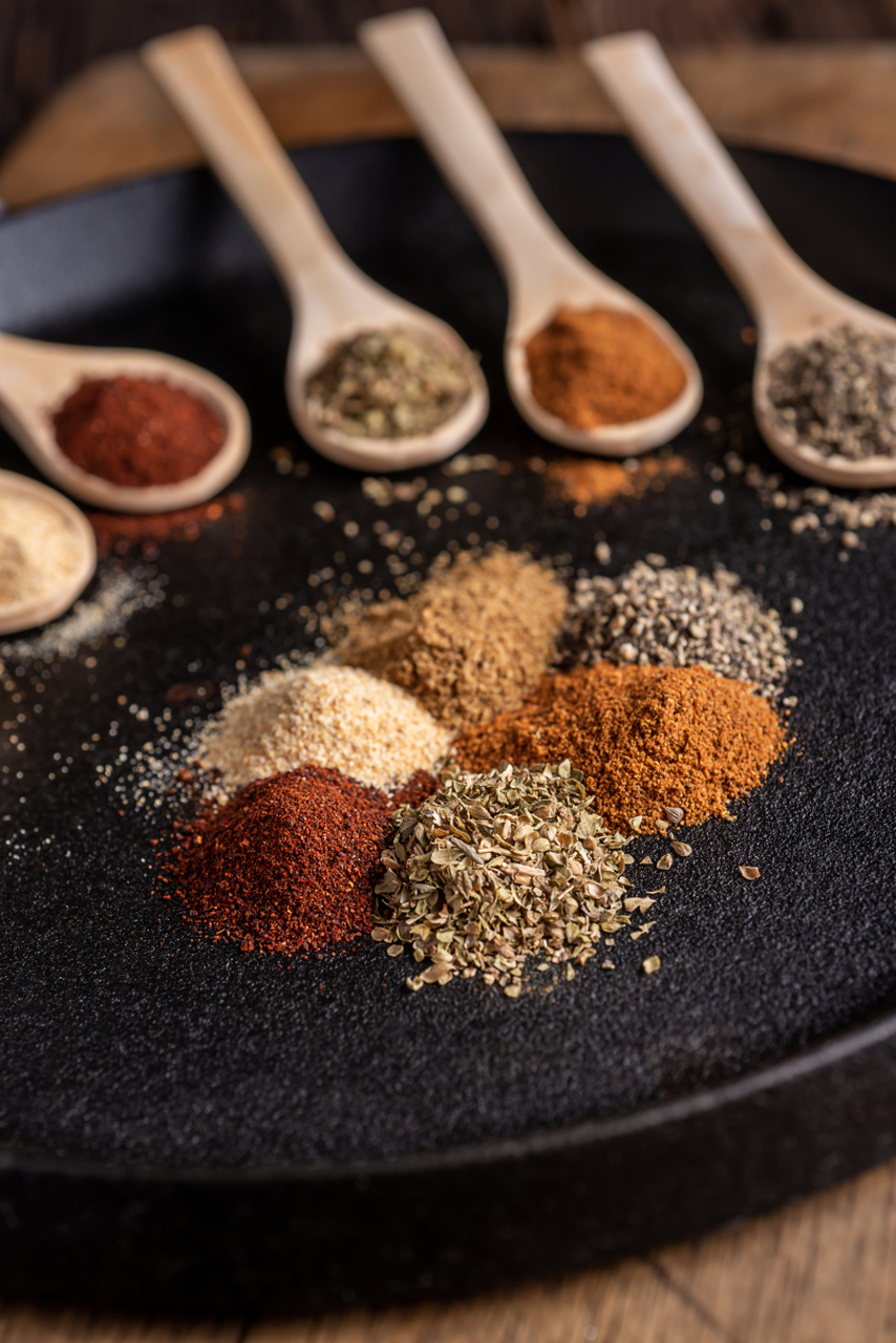 麝的读音为 "shè",声调为第四声.