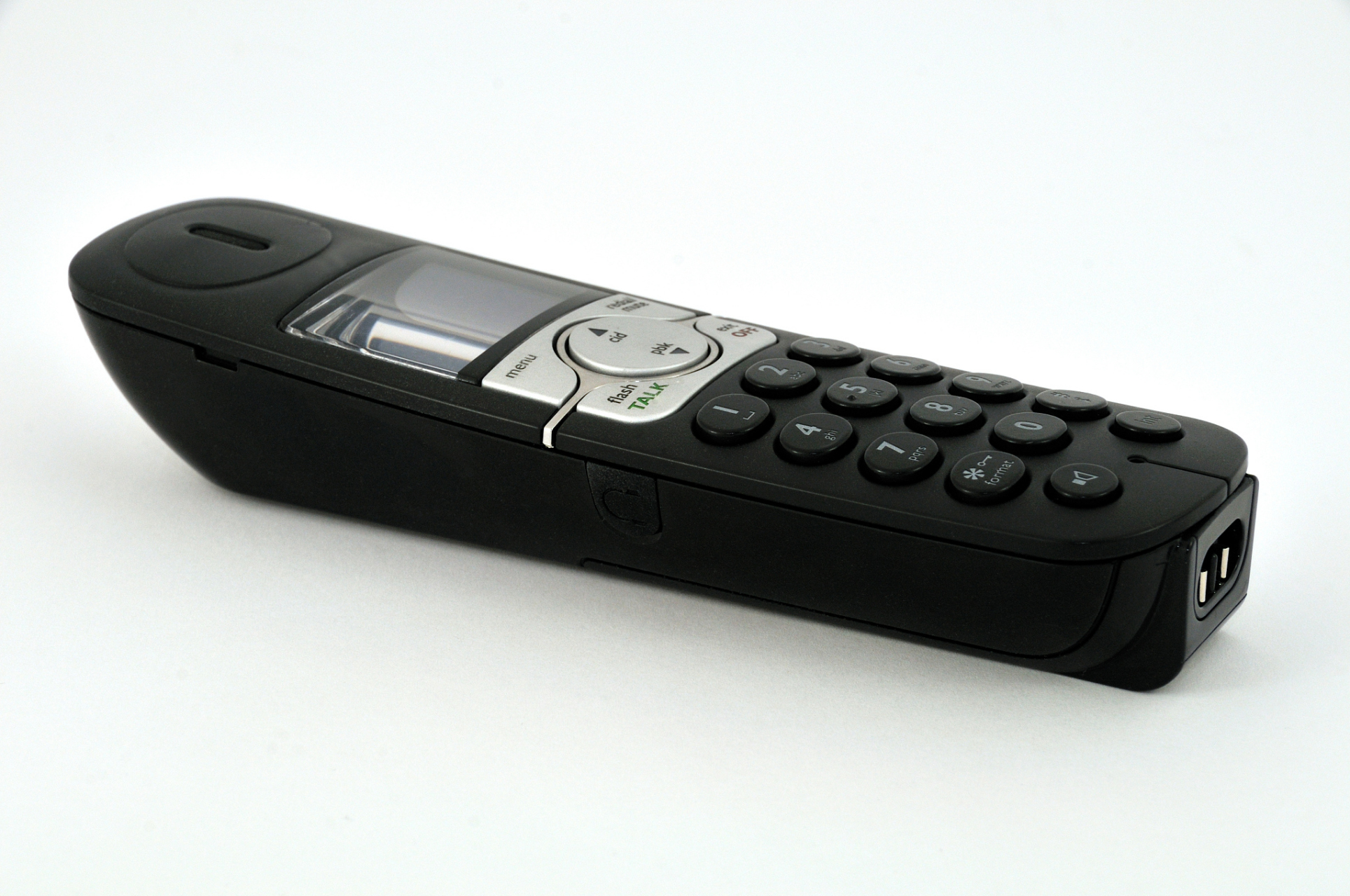 摩托罗拉剃刀v3是一款经典的折叠式手机,于2004年发布.